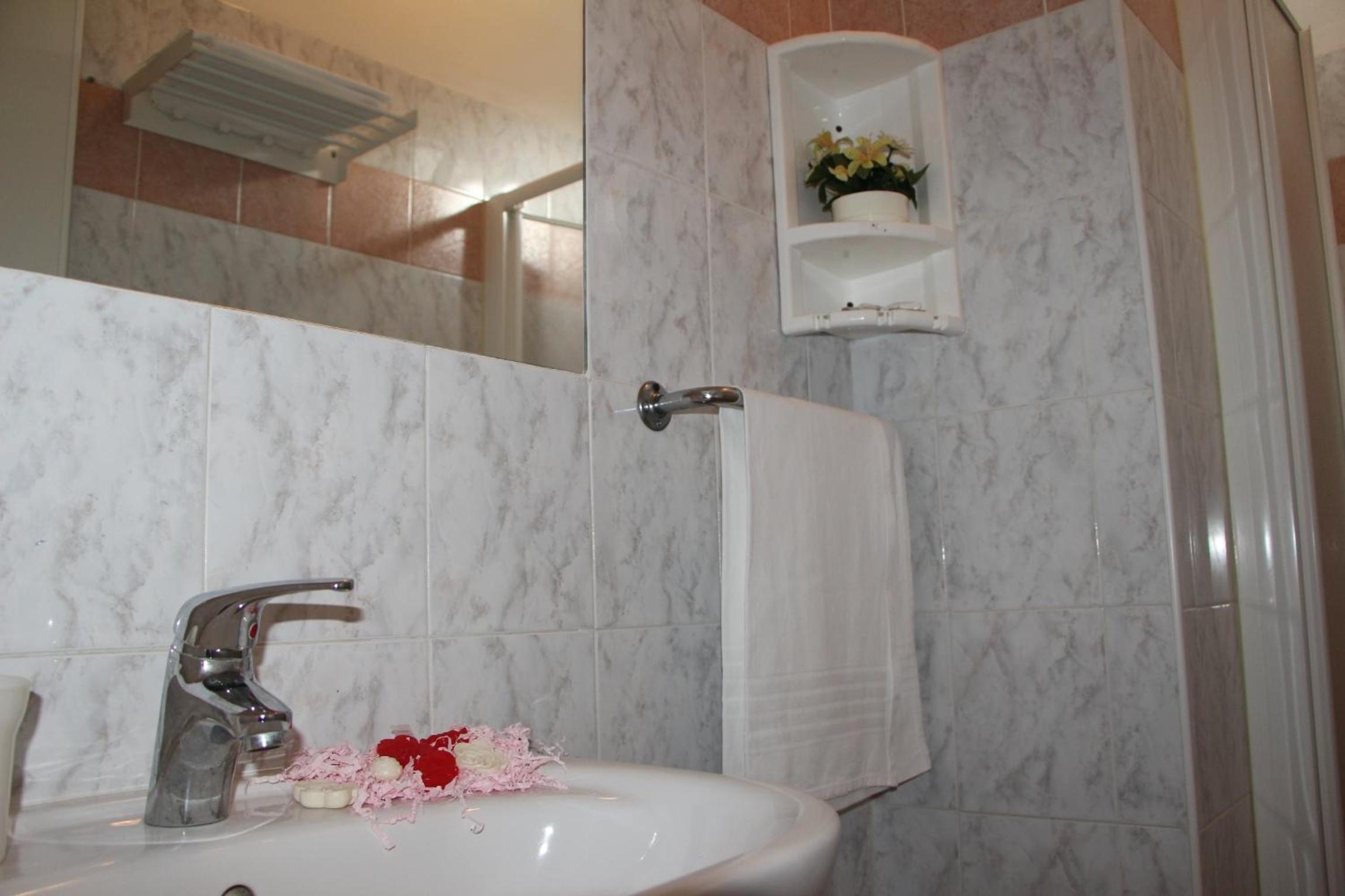 Double Room With Balcony photo 2