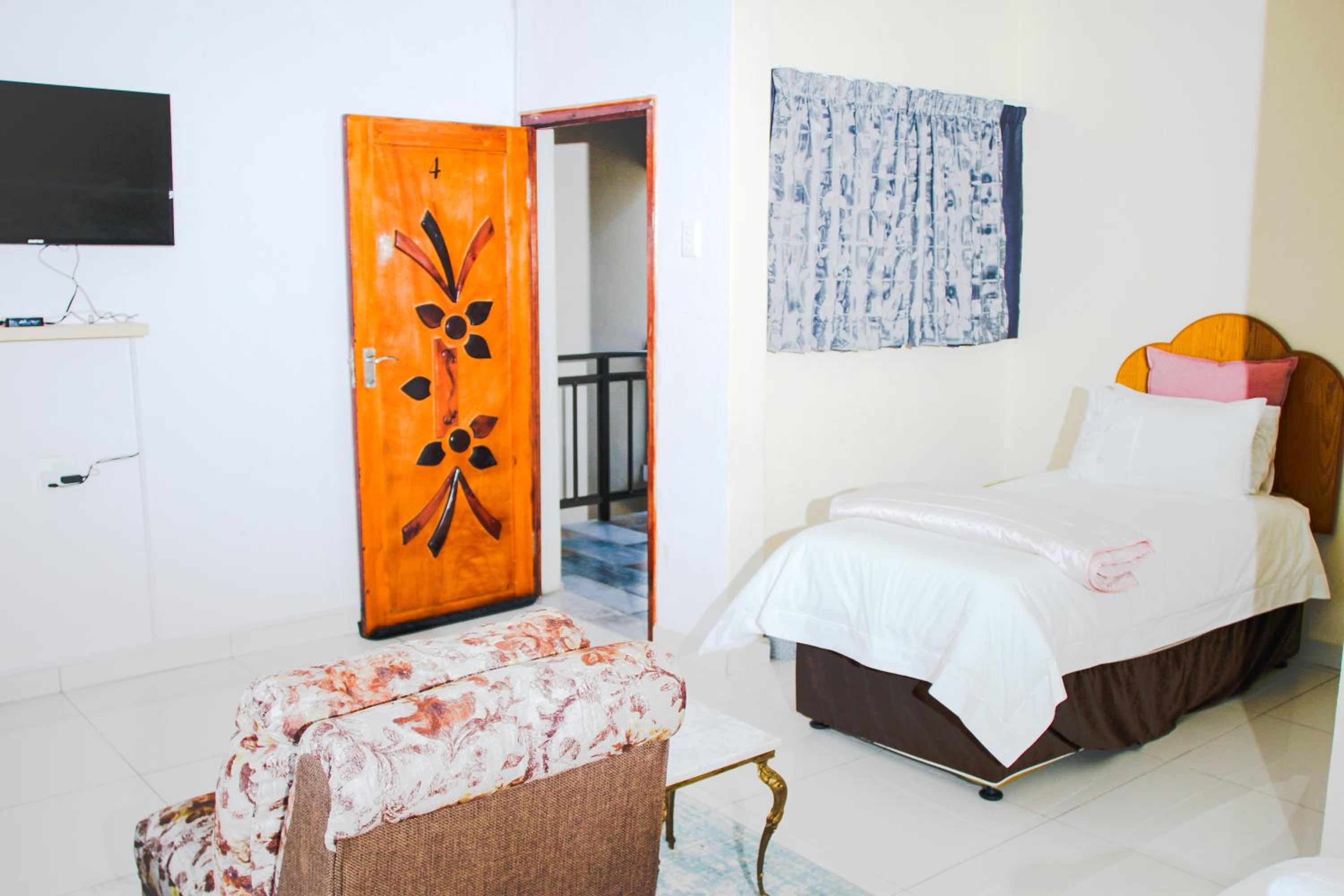 Deluxe Double Room photo 2