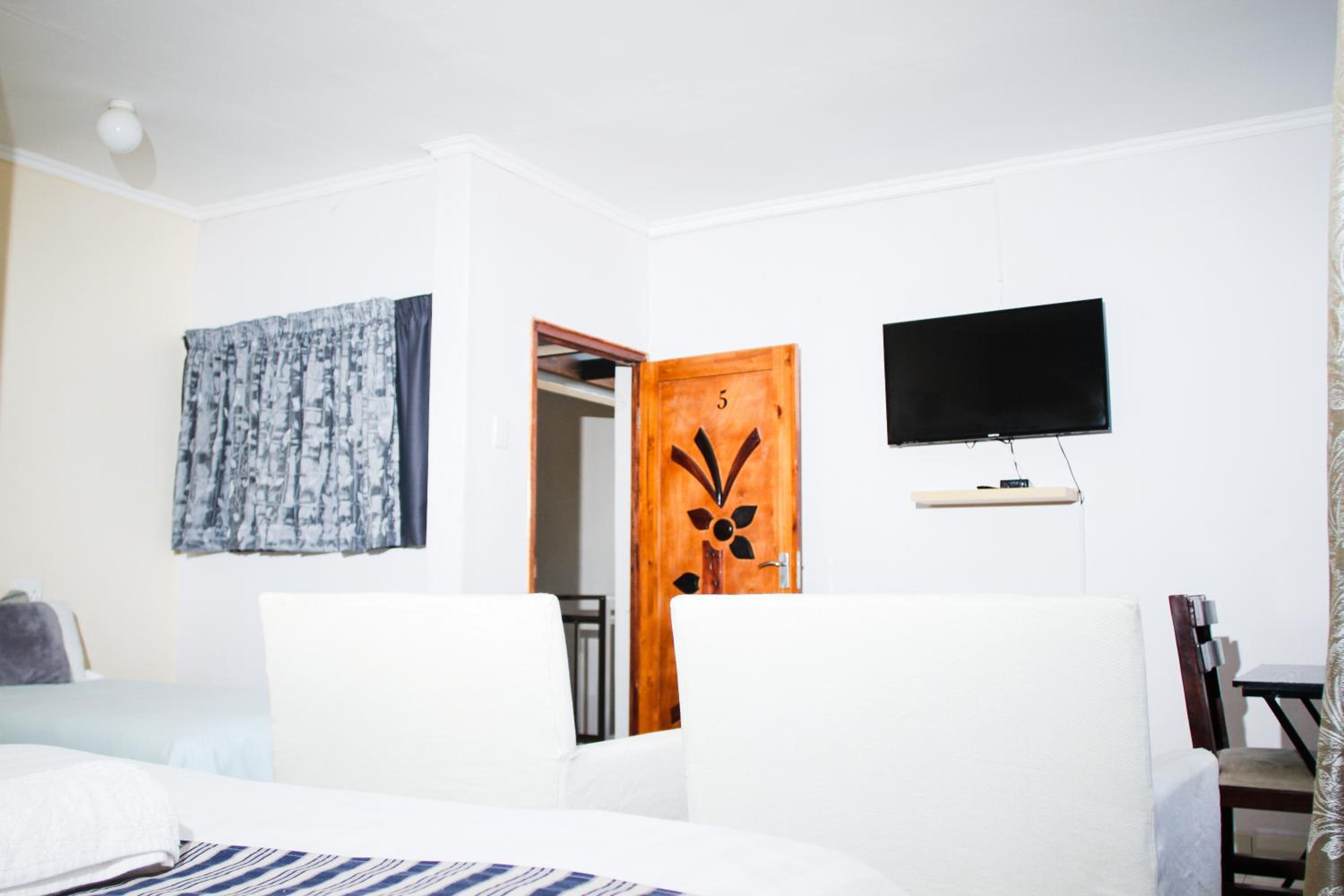 Deluxe Double Room photo 3