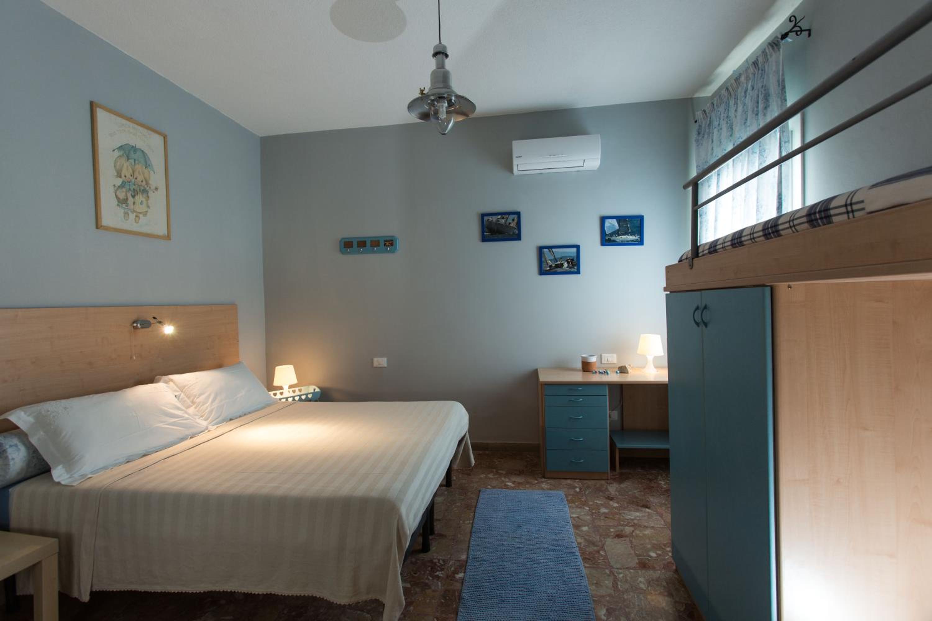 Deluxe Triple Room - Photo 5