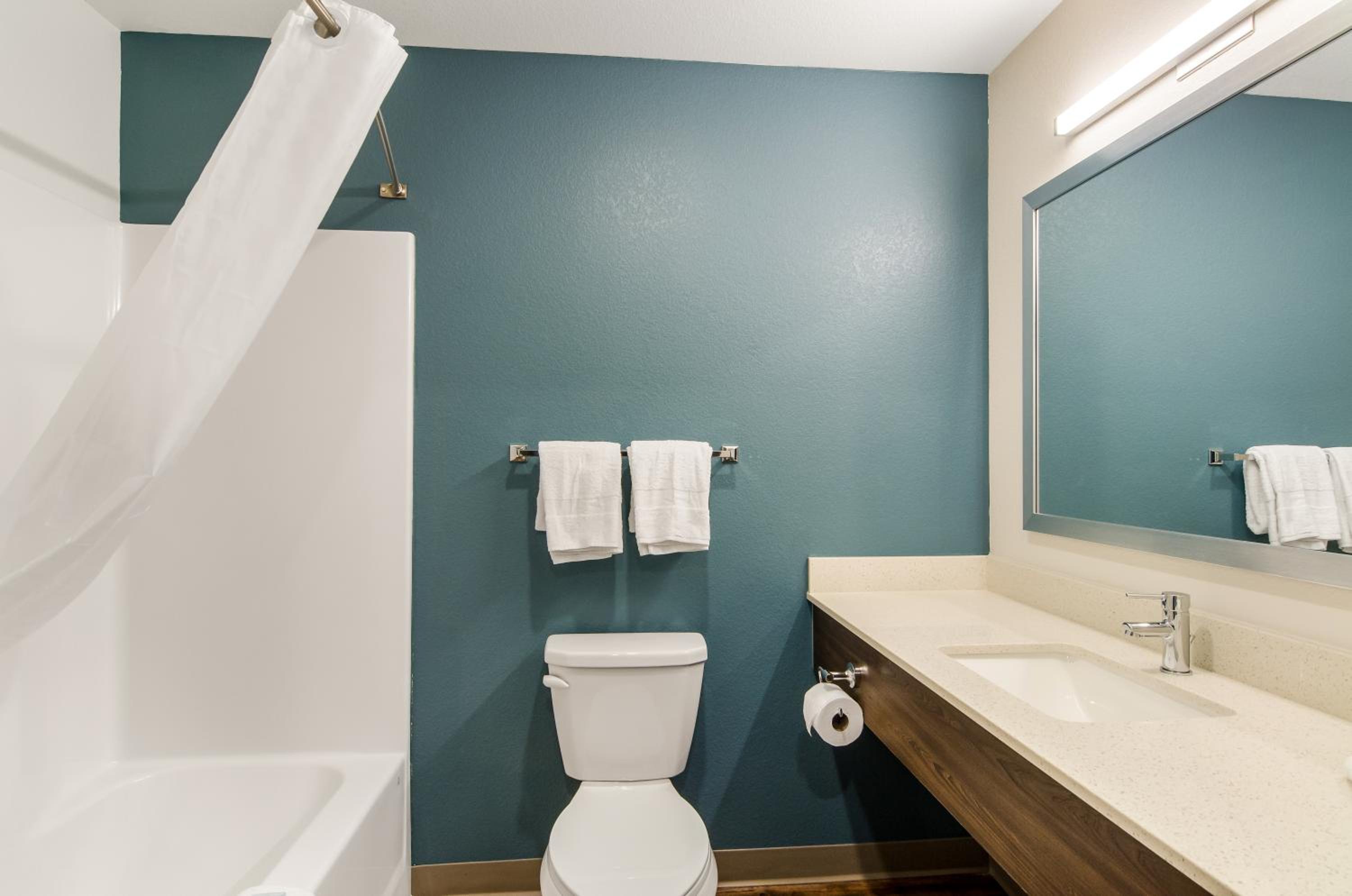 Standard Queen Room - Non Smoking - Photo 4
