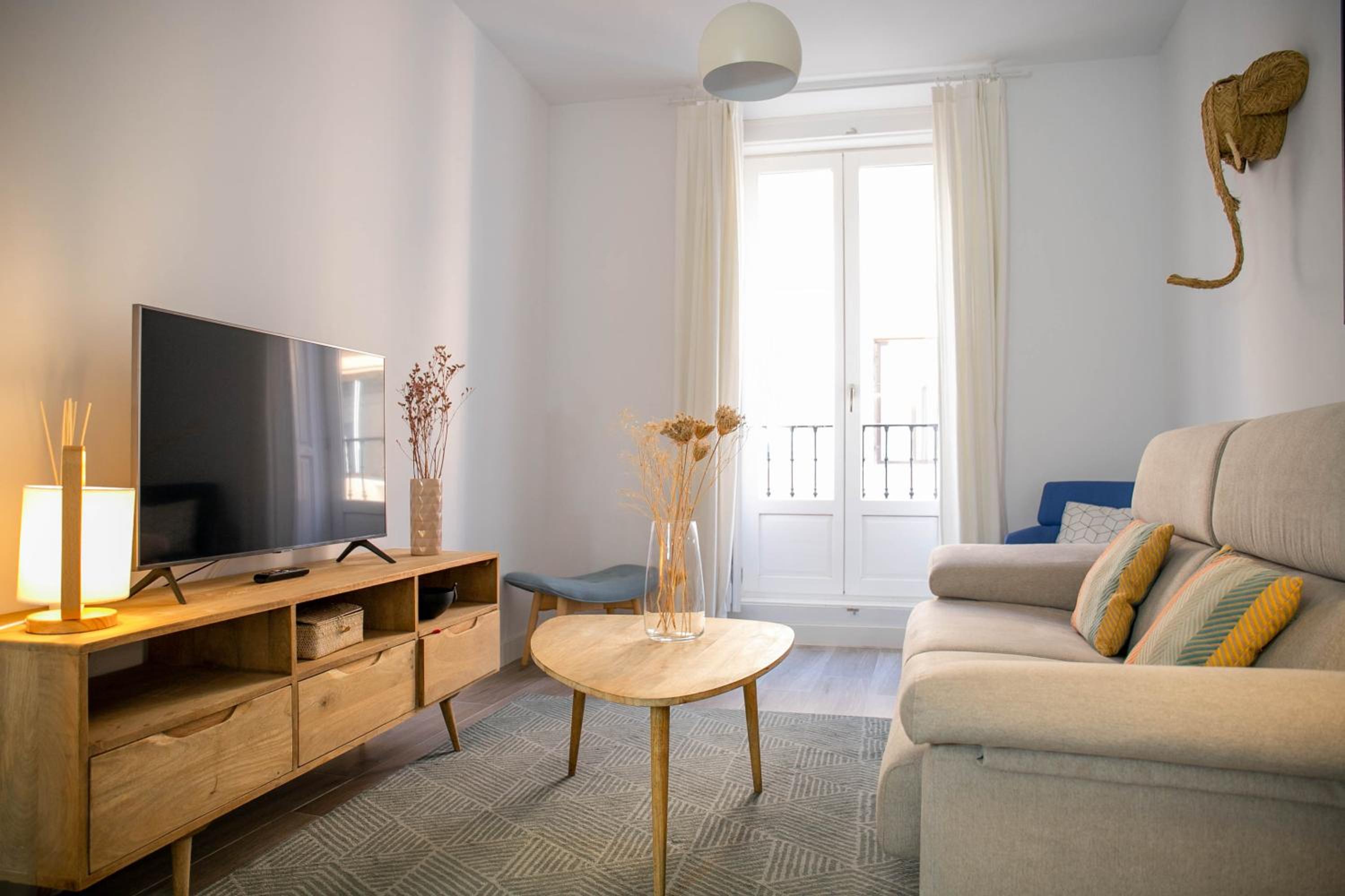 Apartamento con Balcón