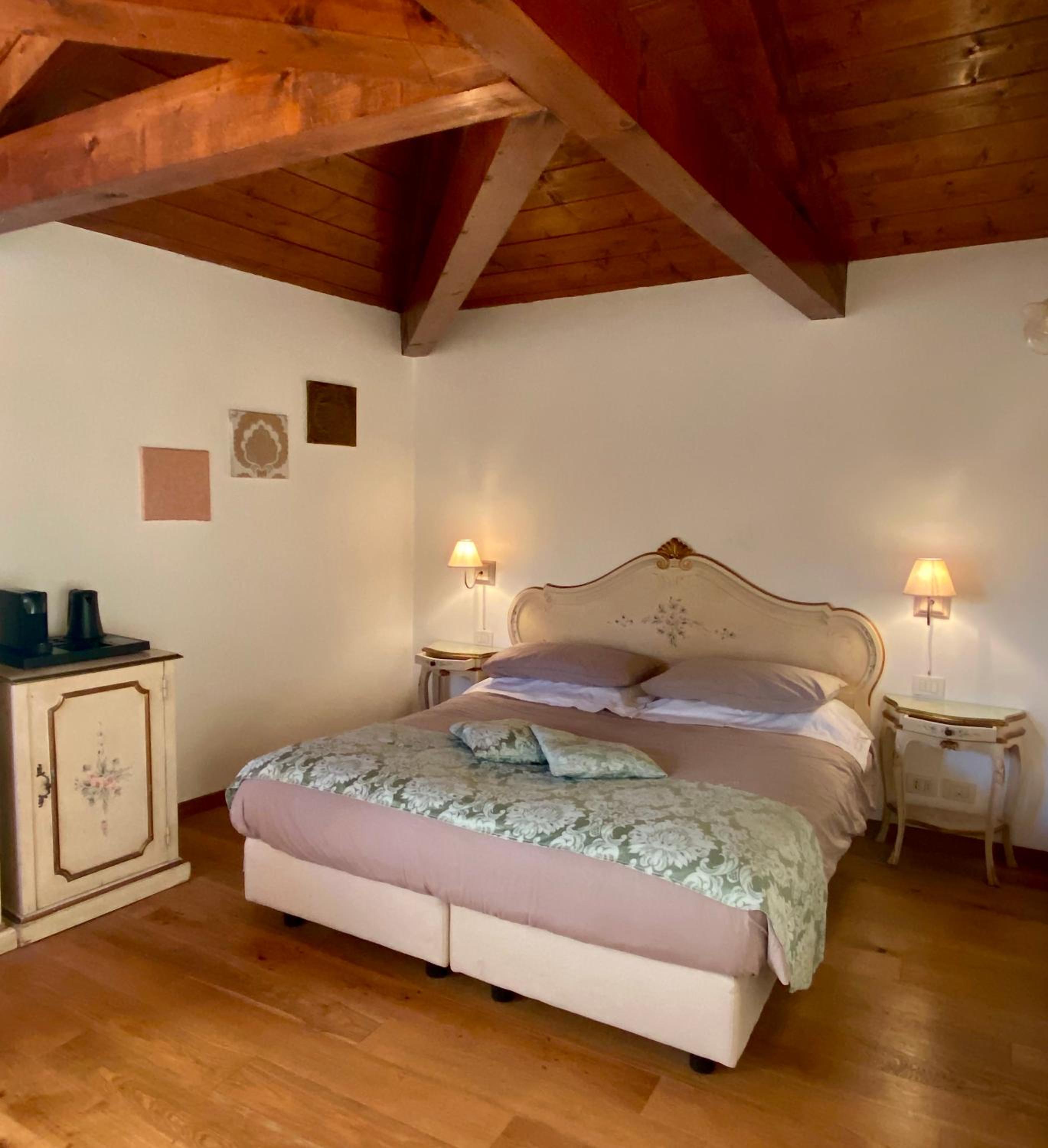 Deluxe Double or Twin Room with City View
