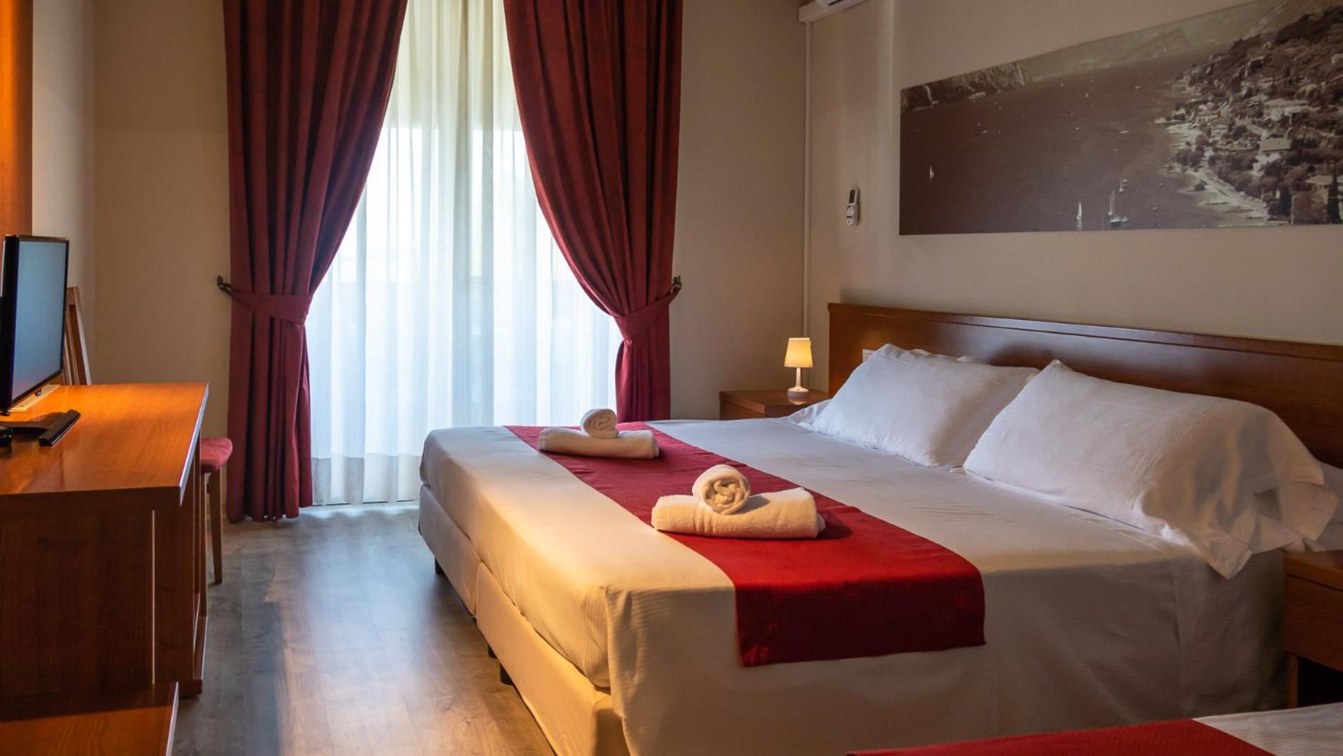 Triple Room - Photo 9
