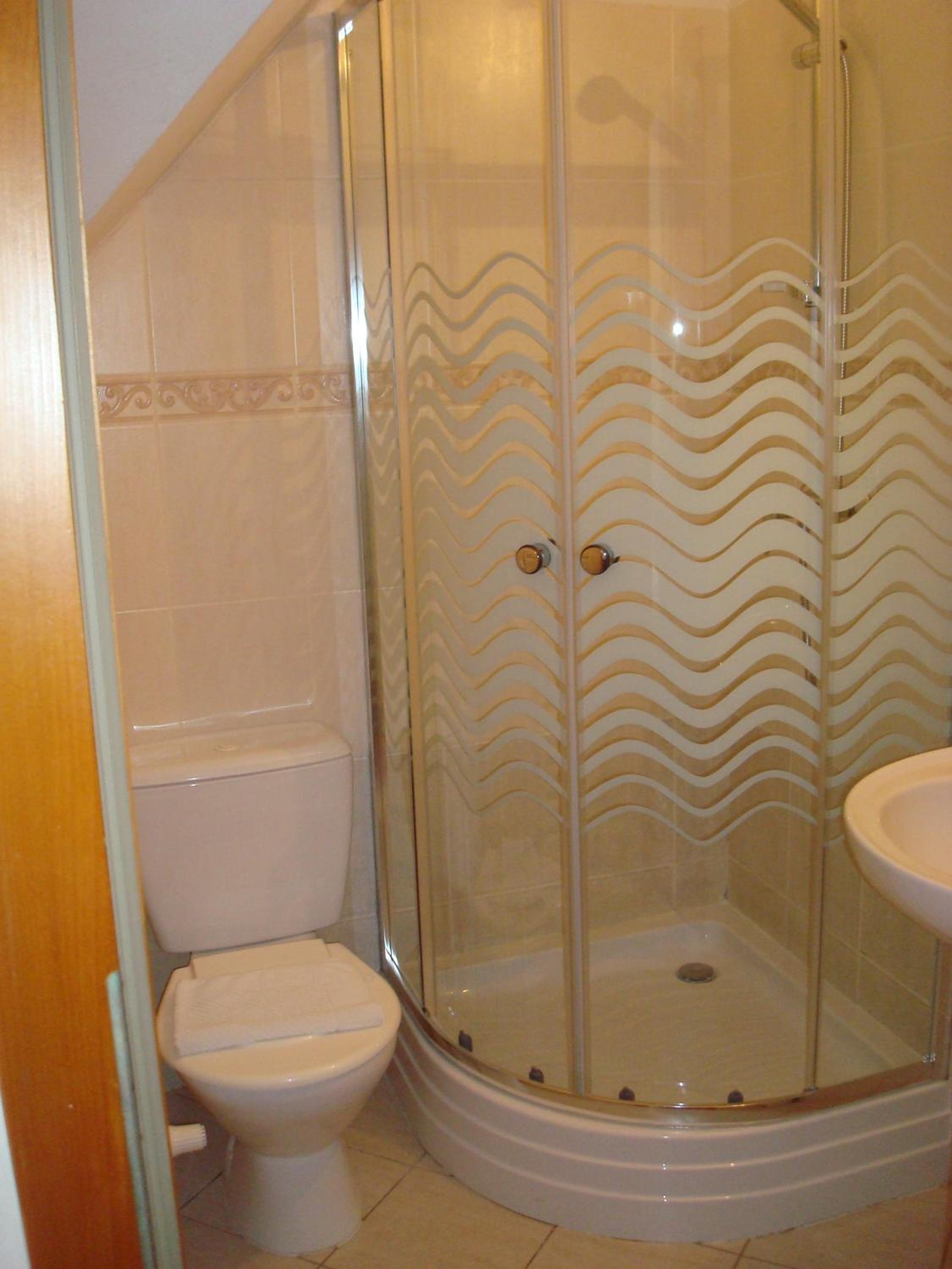 Double Room with Balcony - Photo 3