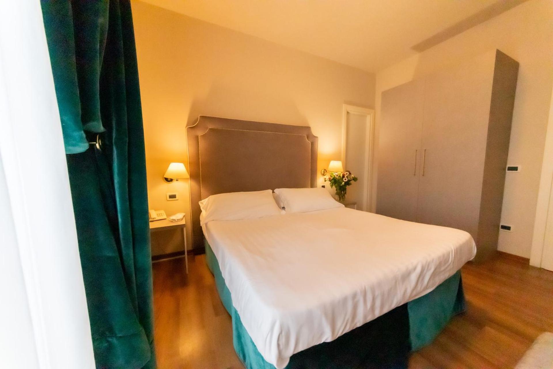 Standard Double Room - Photo 1