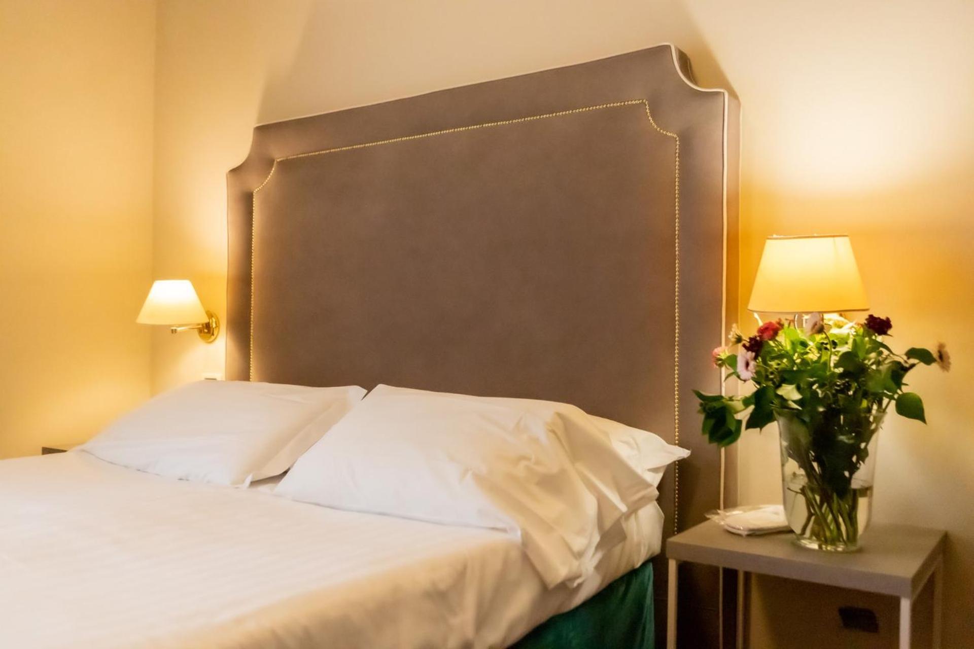 Standard Double Room - Photo 4