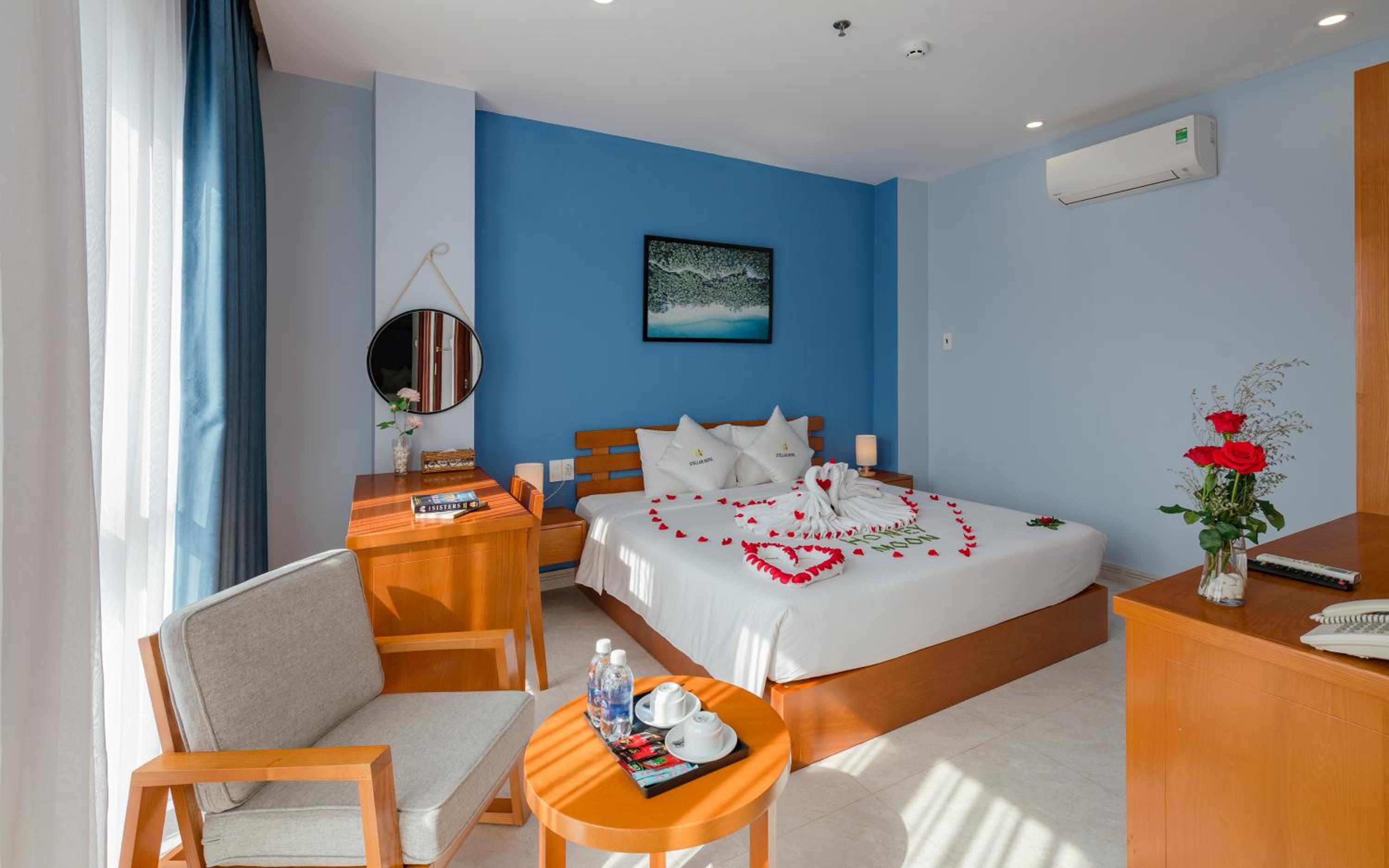 Deluxe Double Room with Sea View - Photo 14