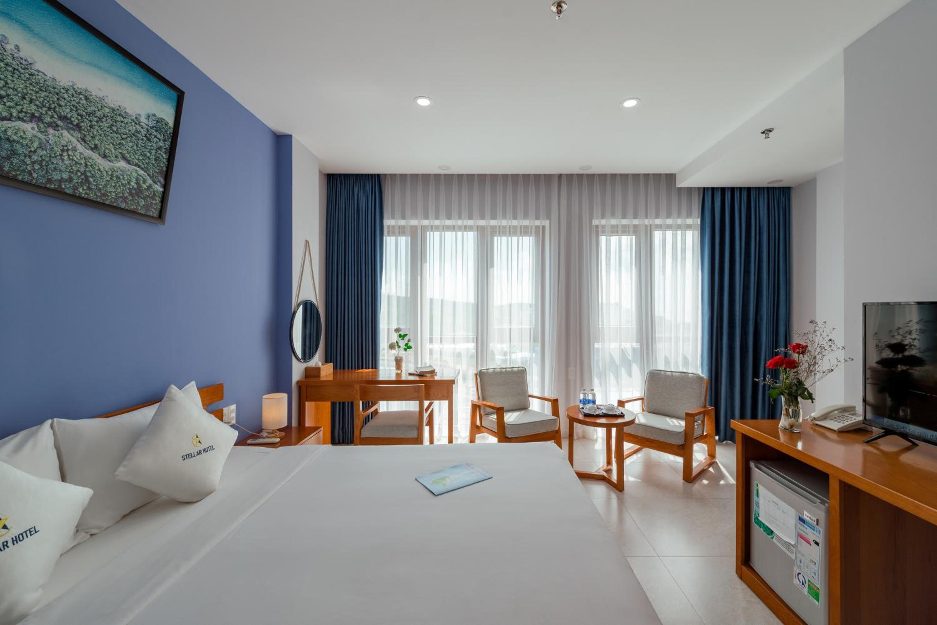 Deluxe Double Room with Sea View - Photo 8