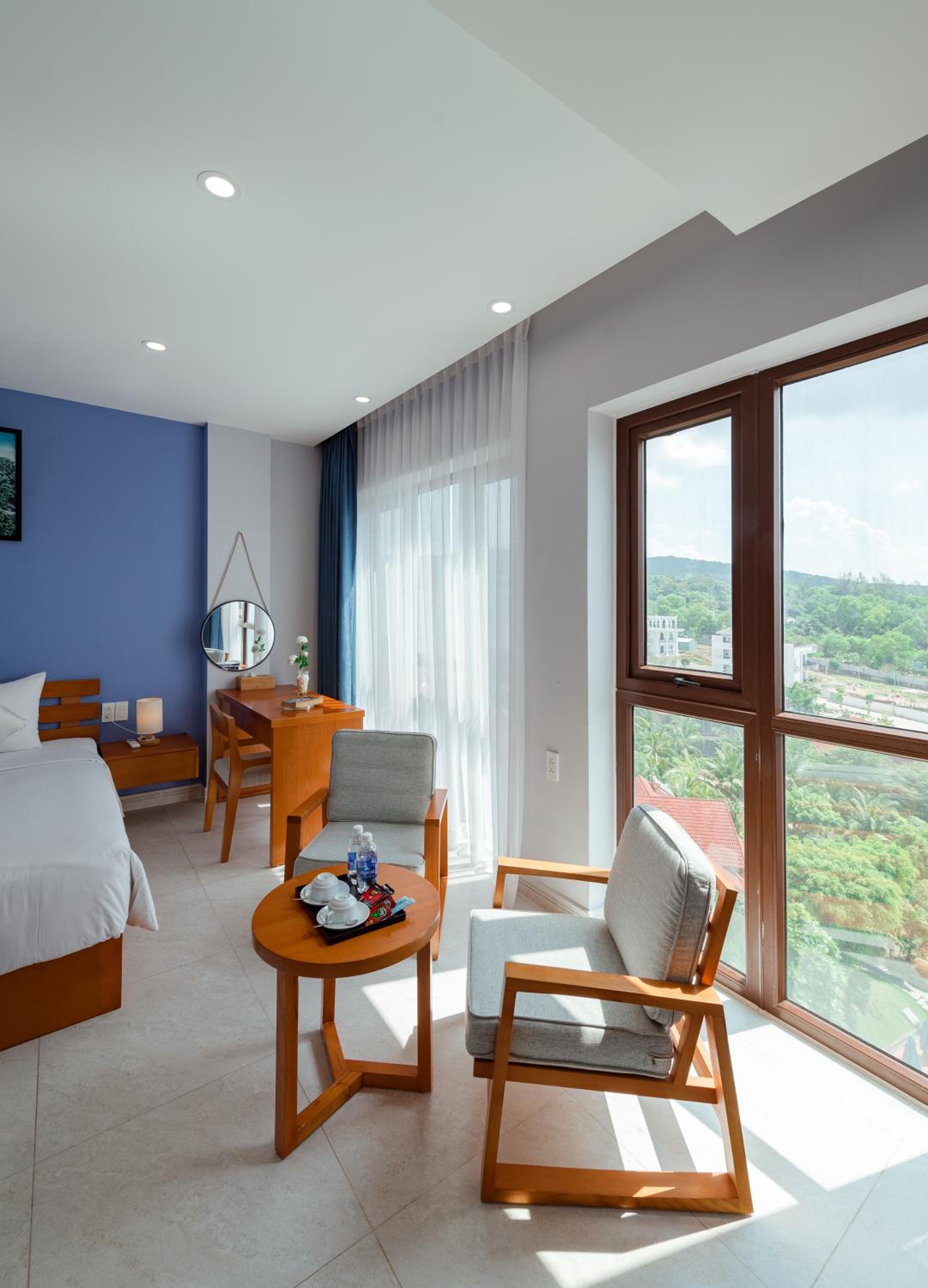 Deluxe Double Room with Sea View - Photo 6