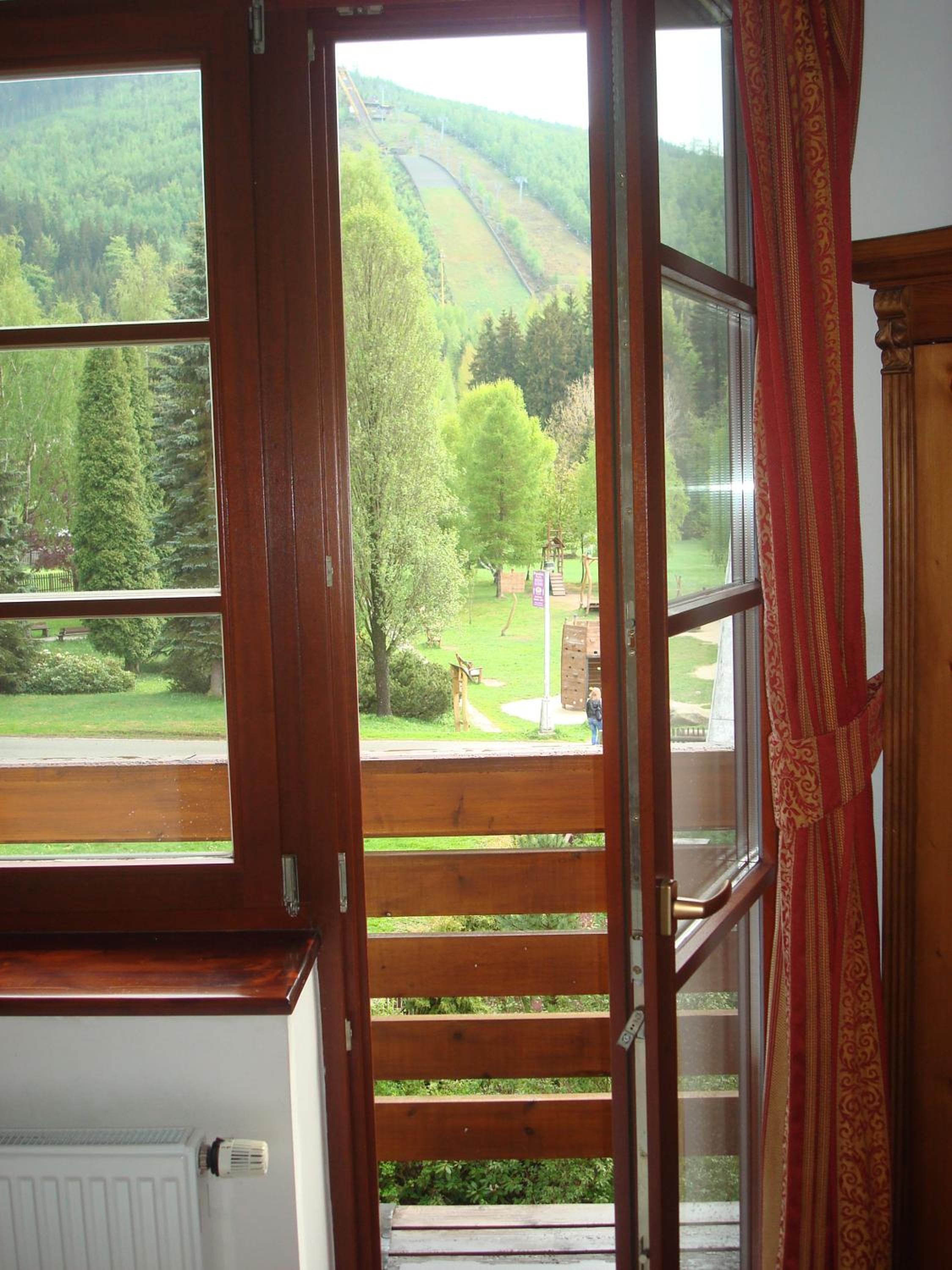 Double Room with Balcony - Photo 13