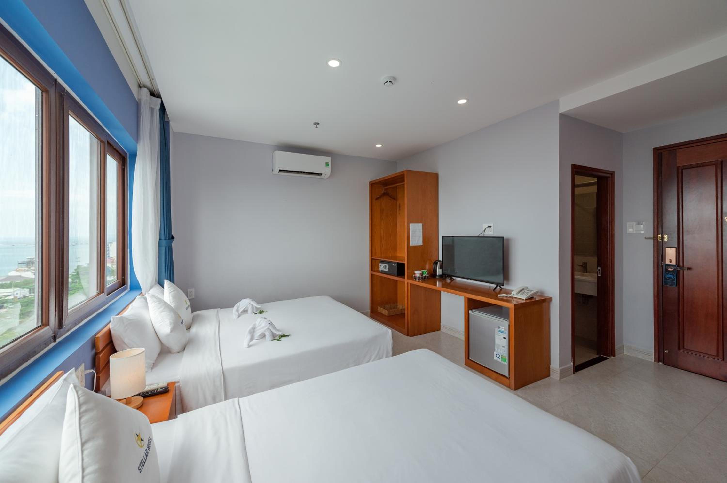 Triple Room with Sea View - Photo 4