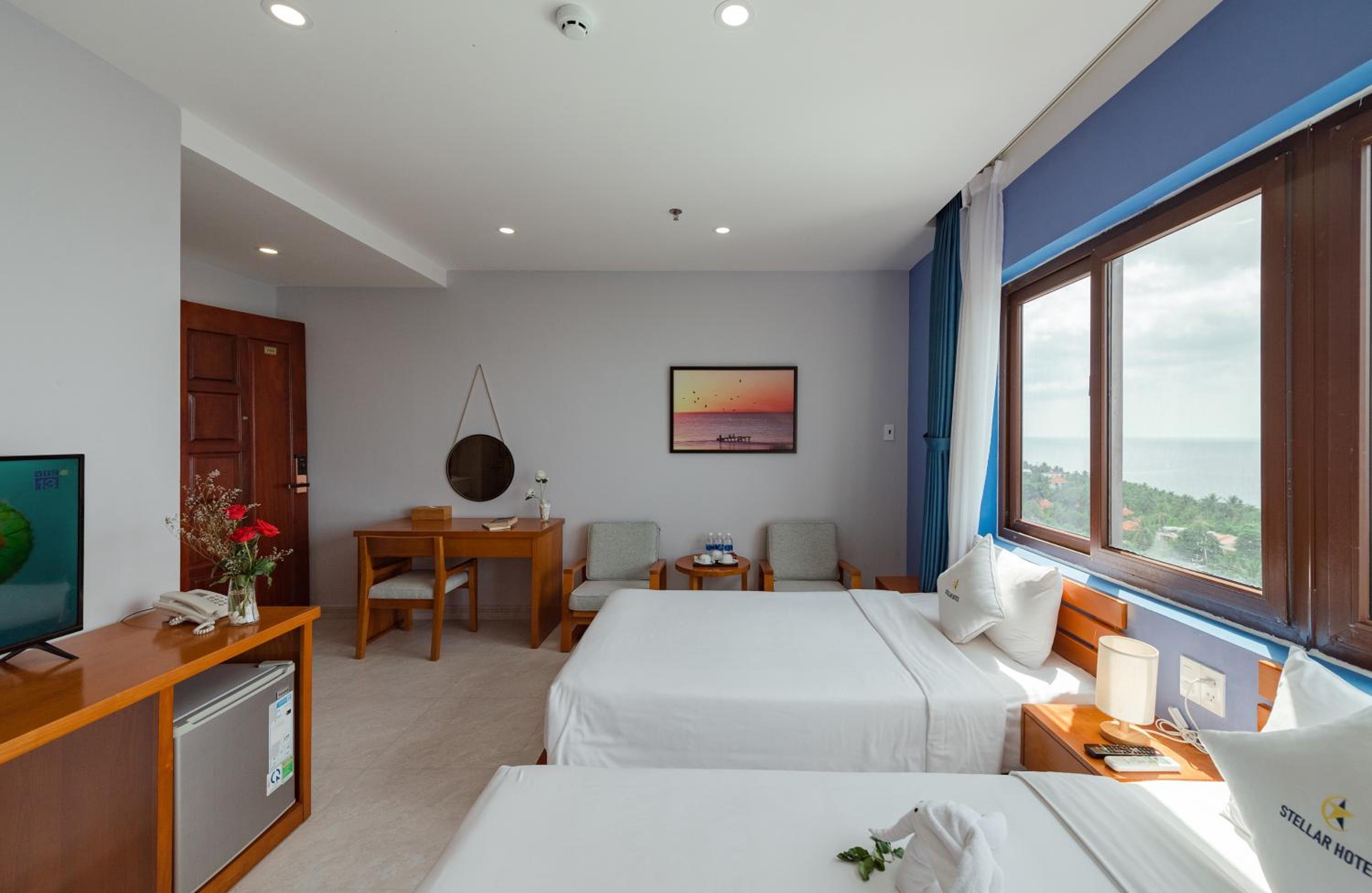 Triple Room with Sea View - Photo 5