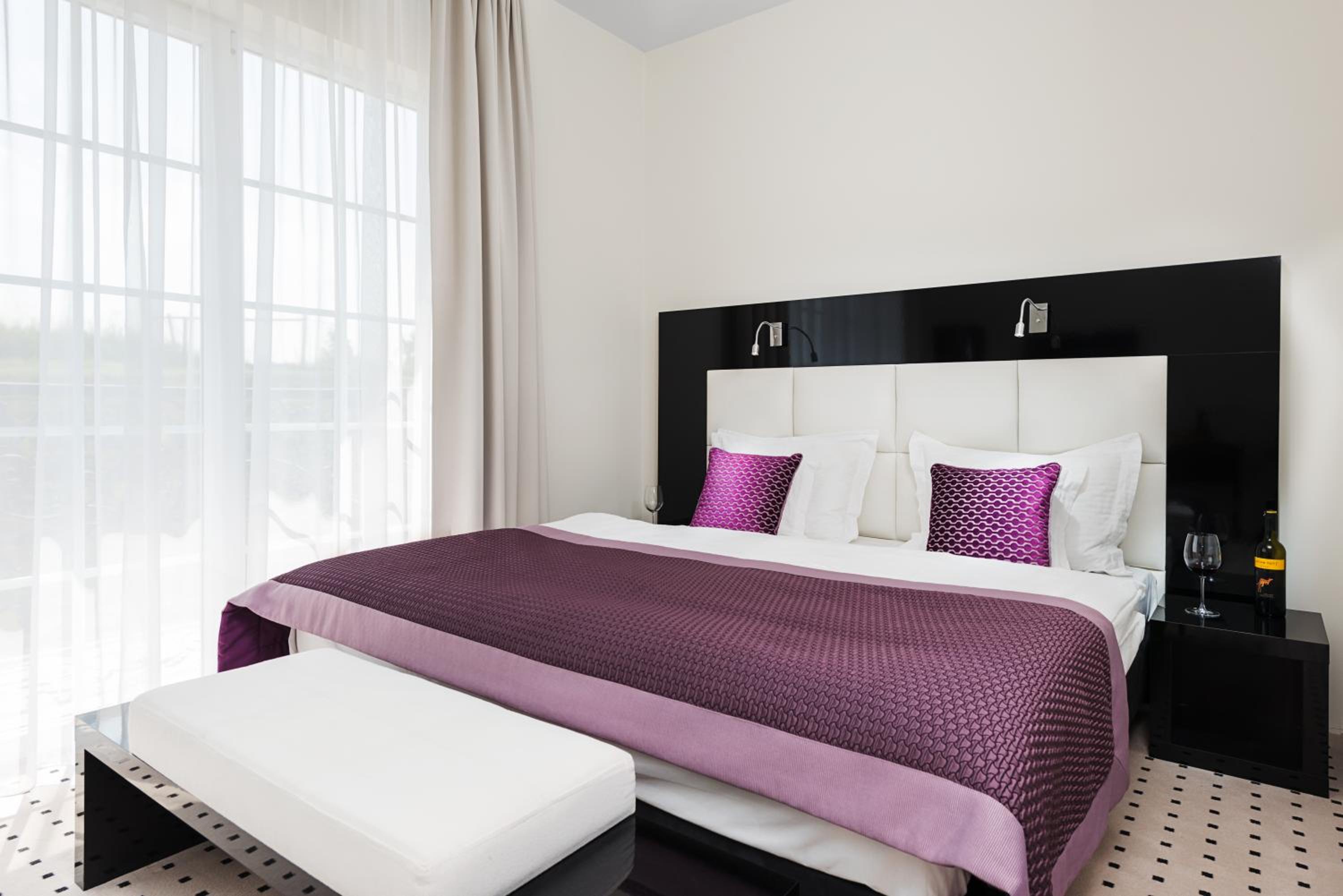 Deluxe Double Room with Balcony photo 3