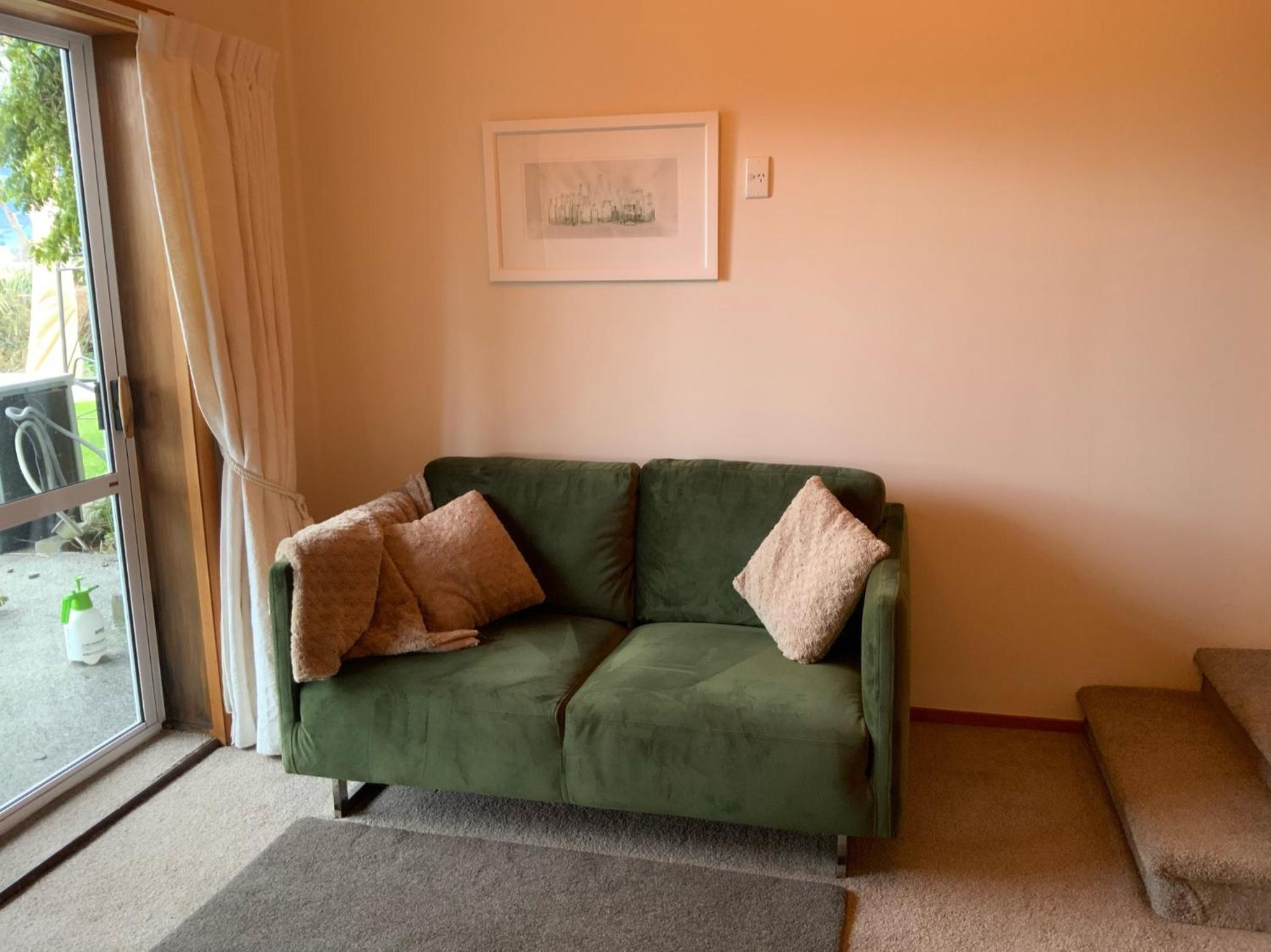Queen Room with Kitchenette Facilities - 4 photo 1