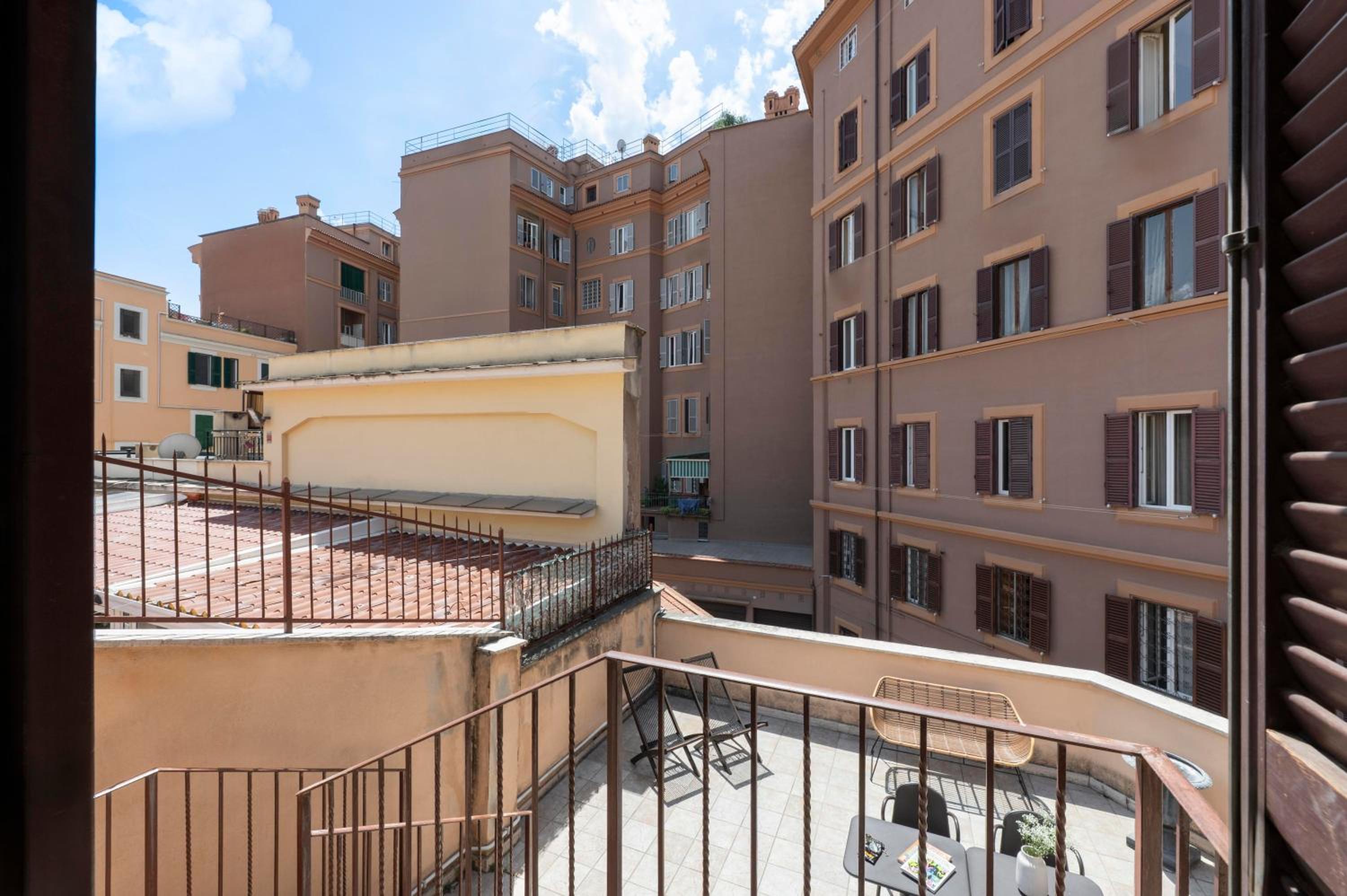 Superior Apartment with Balcony photo 2