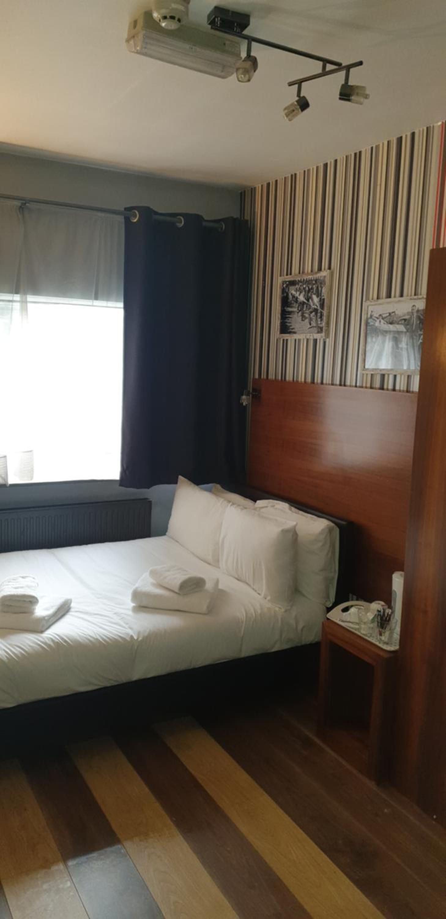 Double Room with Private Bathroom photo 3
