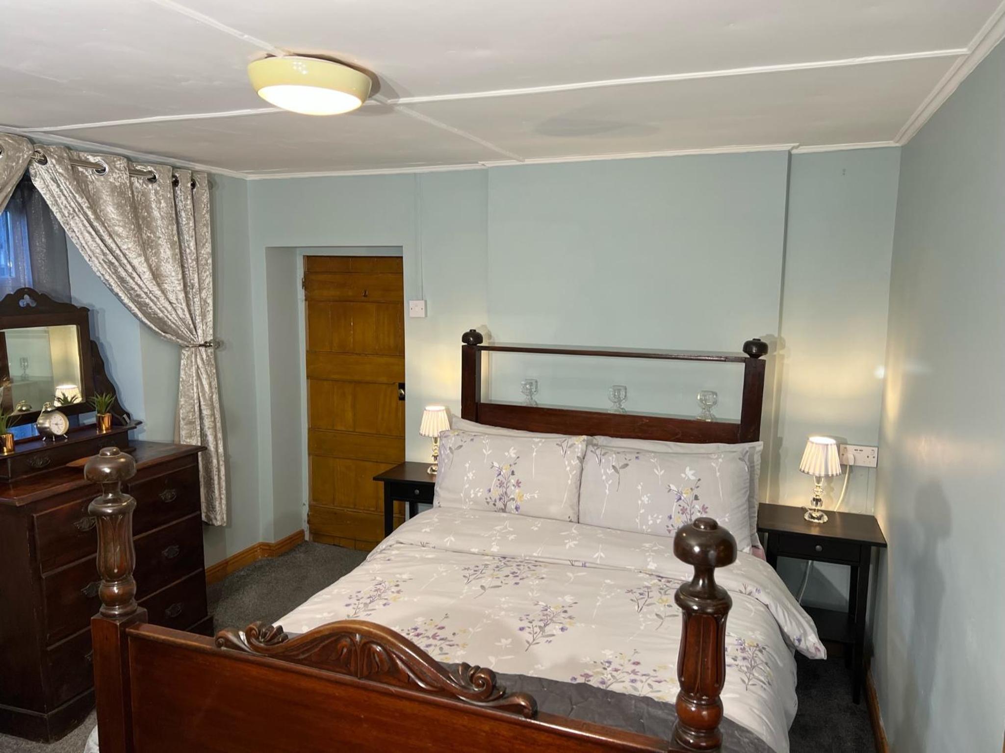 Four-Bedroom House photo 1