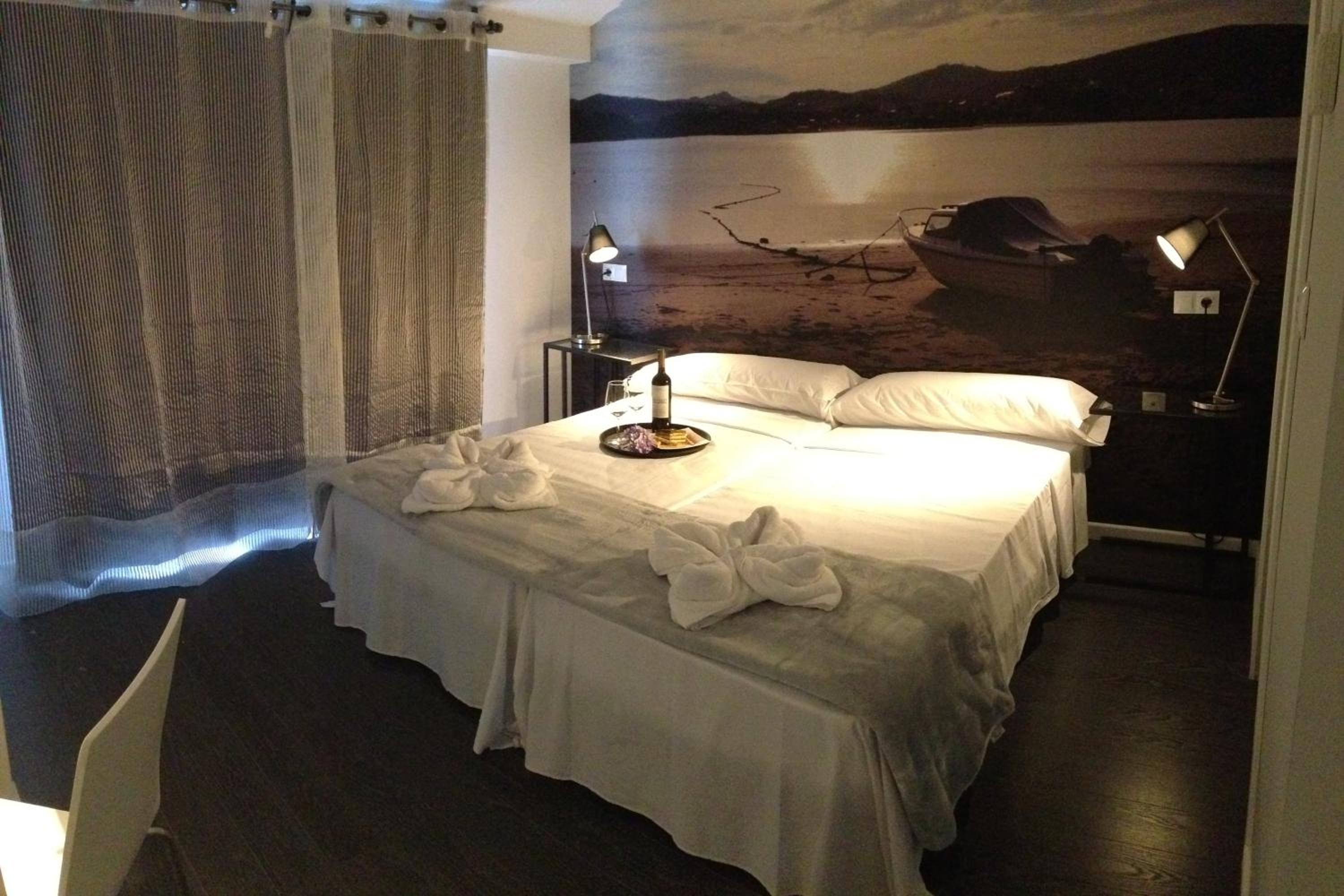 Double or Twin Room with Sea View photo 3
