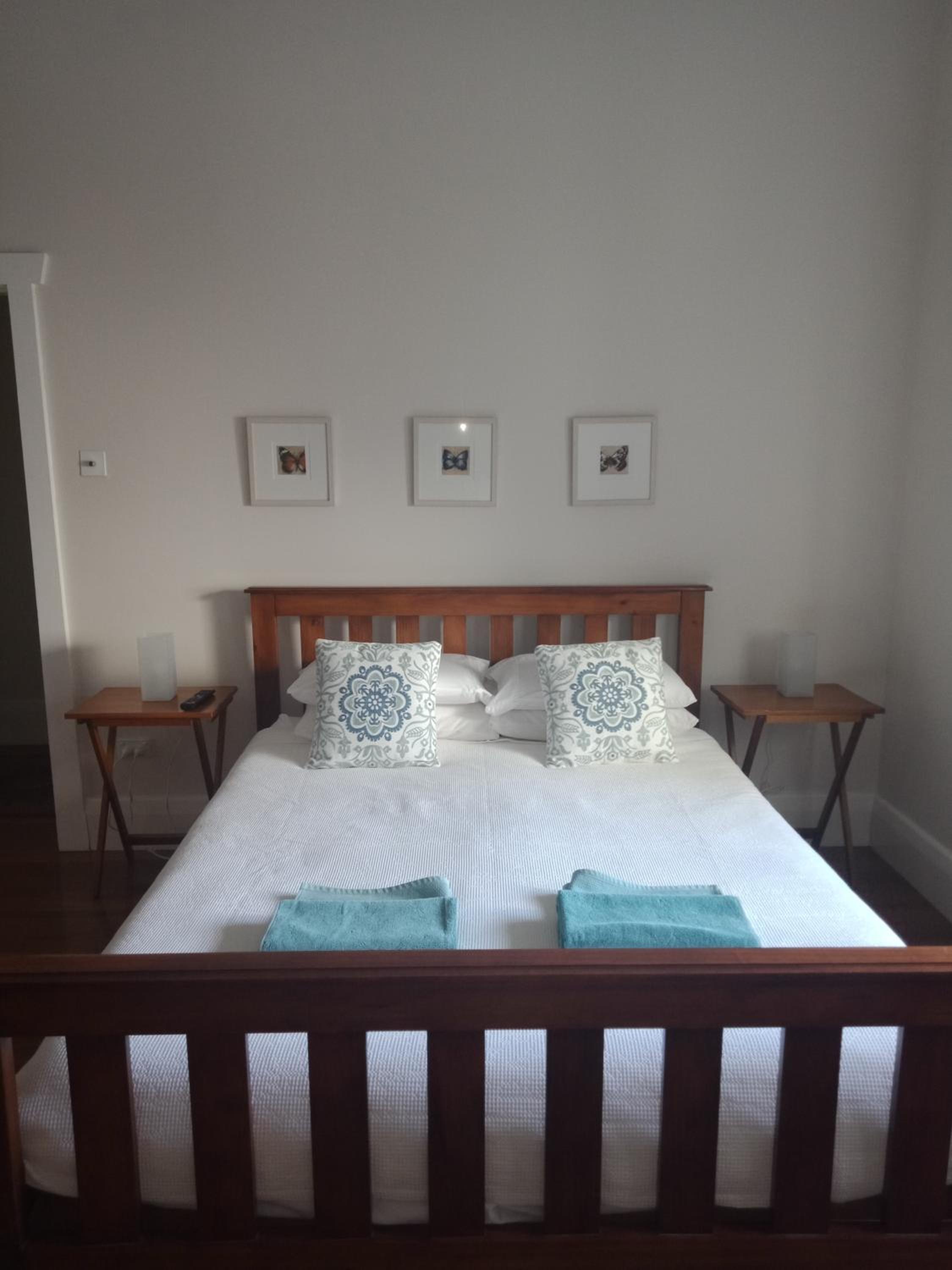 Three-Bedroom House photo 2