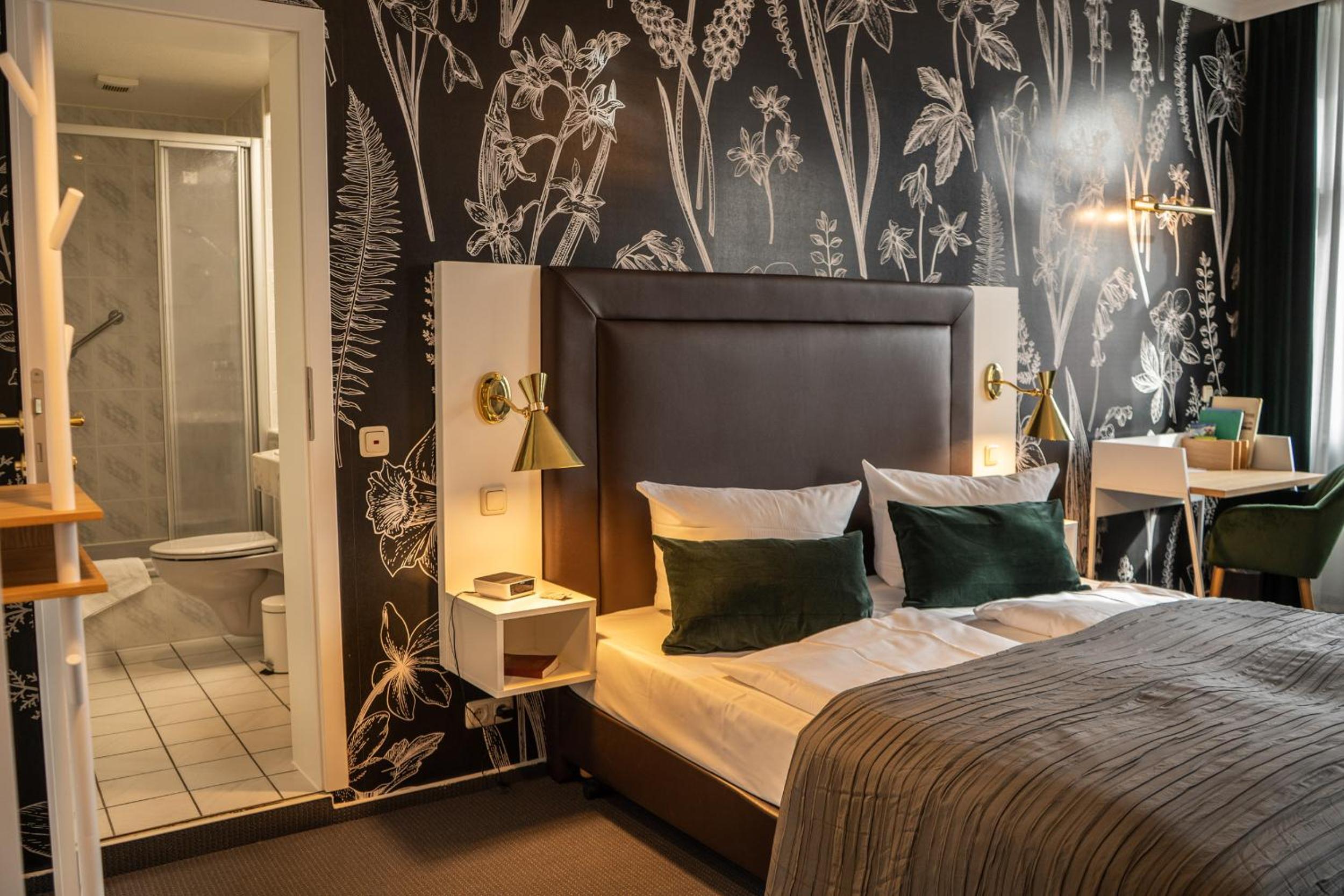 Double Room with Street View photo 3