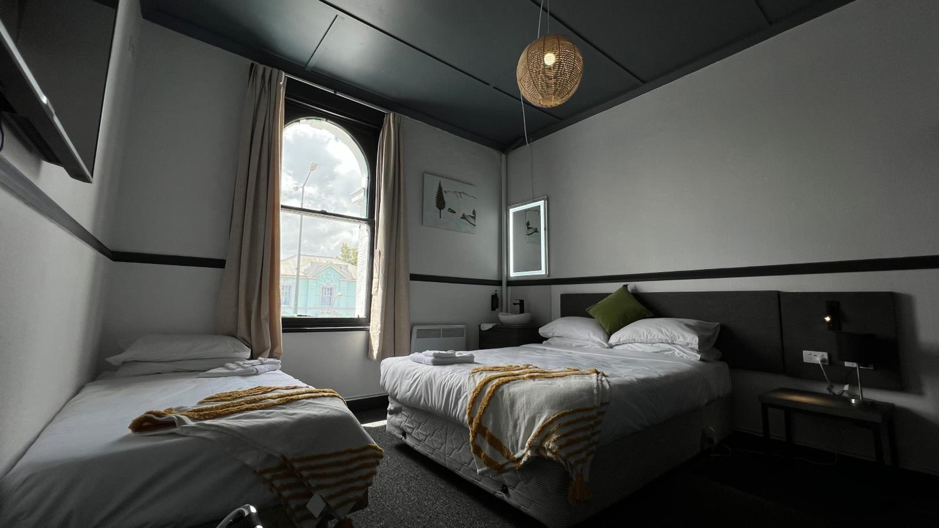 Standard Triple Room - Photo 4