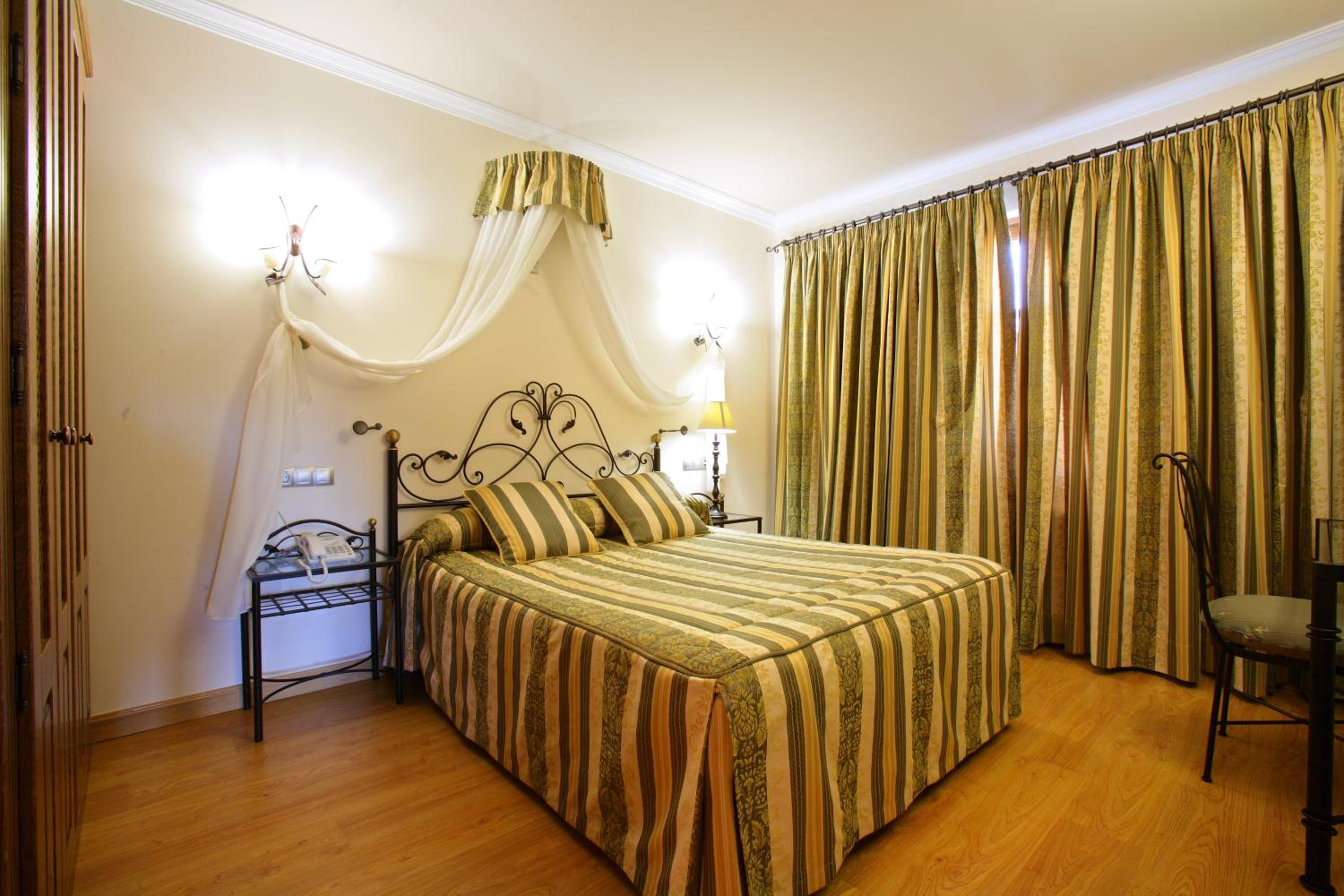 Double Room - Photo 1