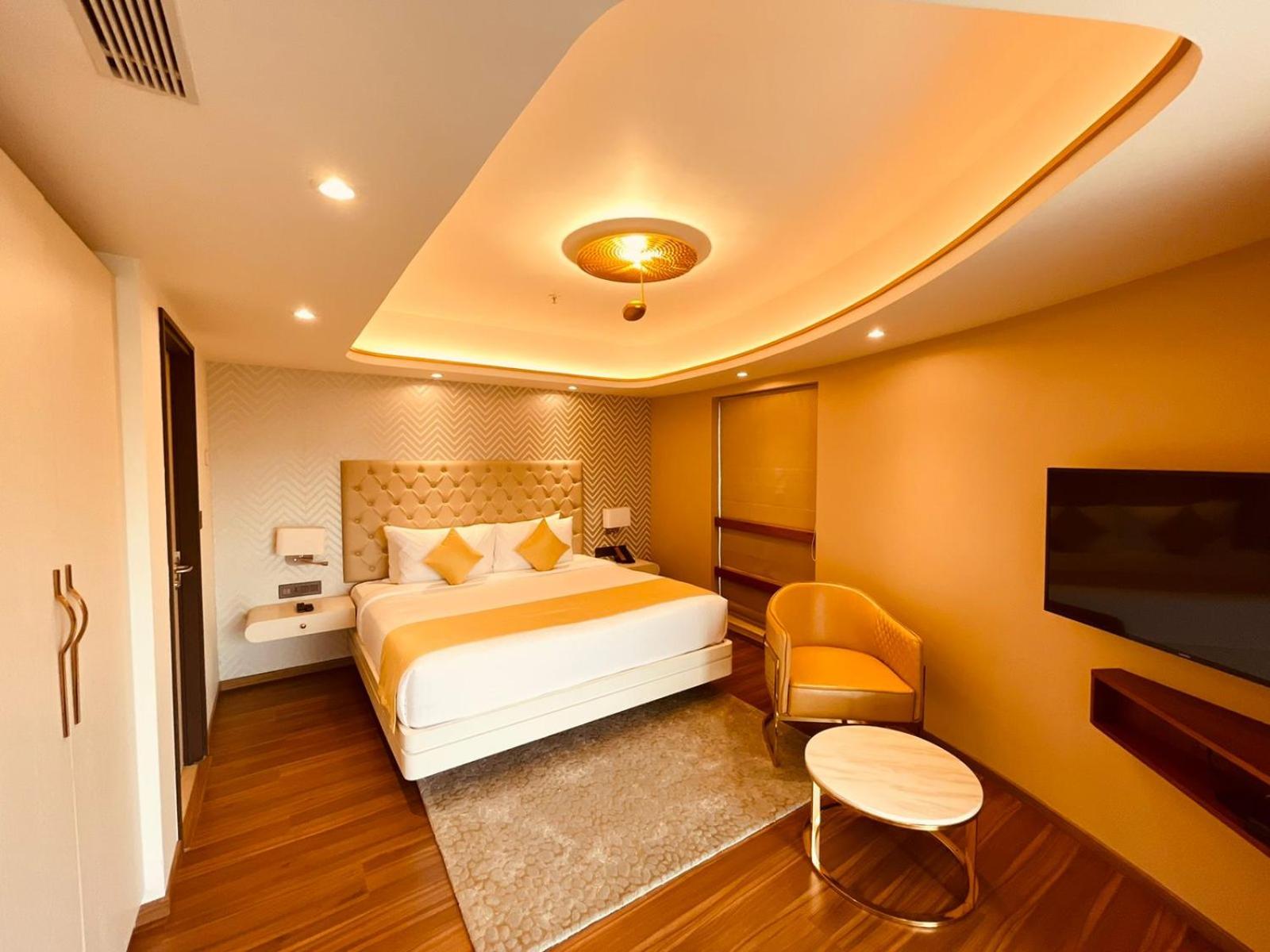 Suite - Photo 6