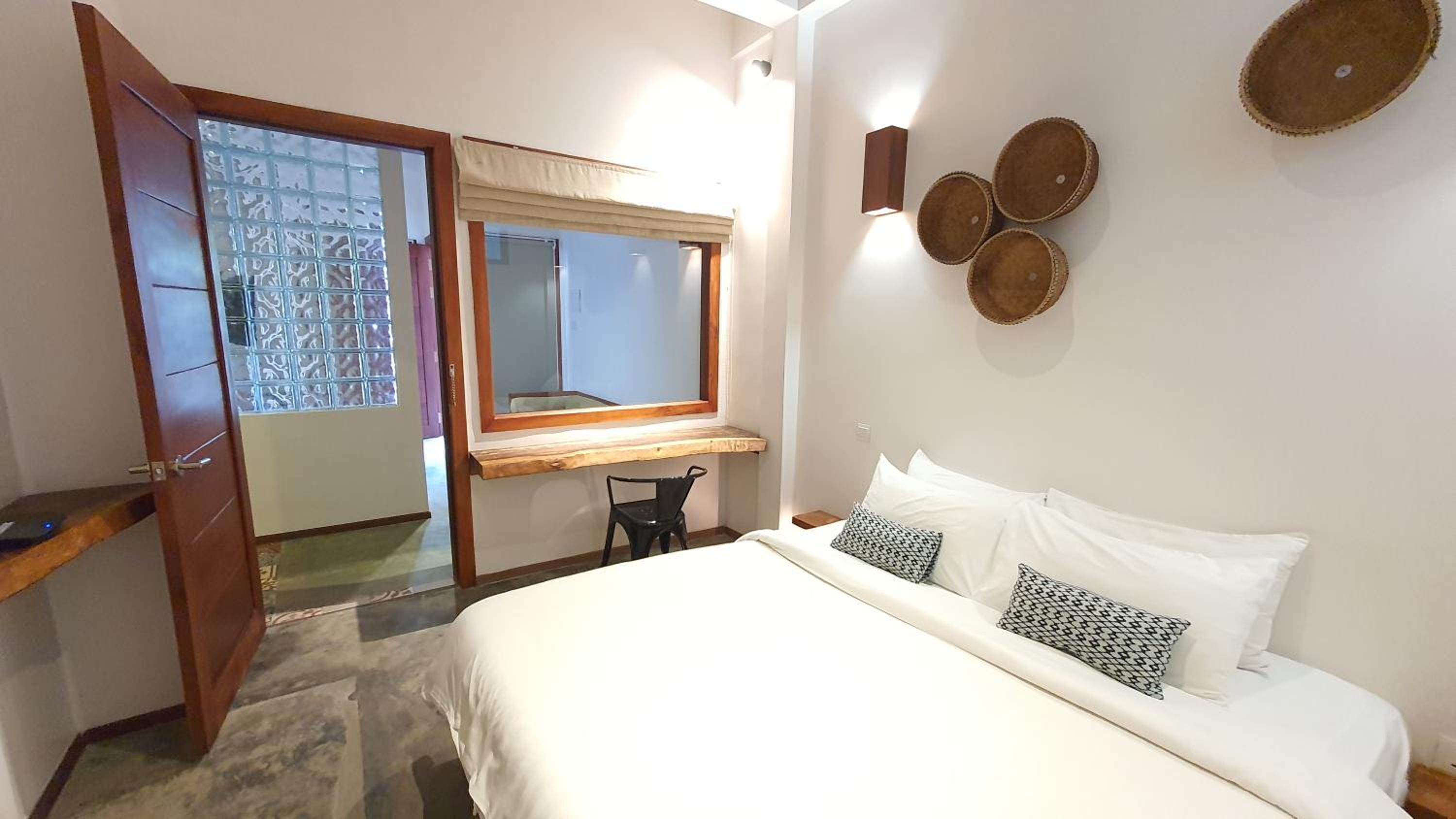 Deluxe Suite - Photo 15