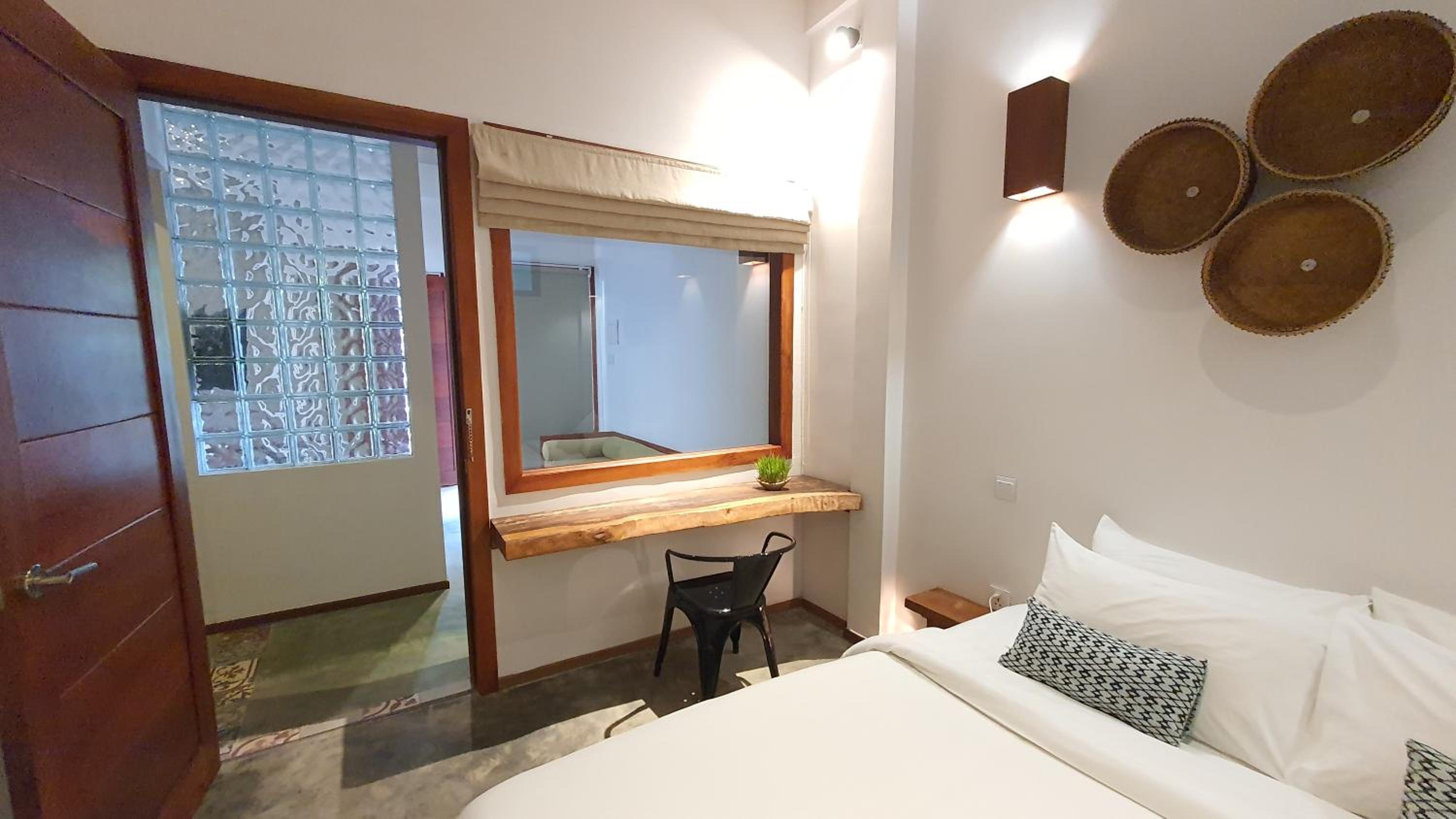 Deluxe Suite - Photo 9