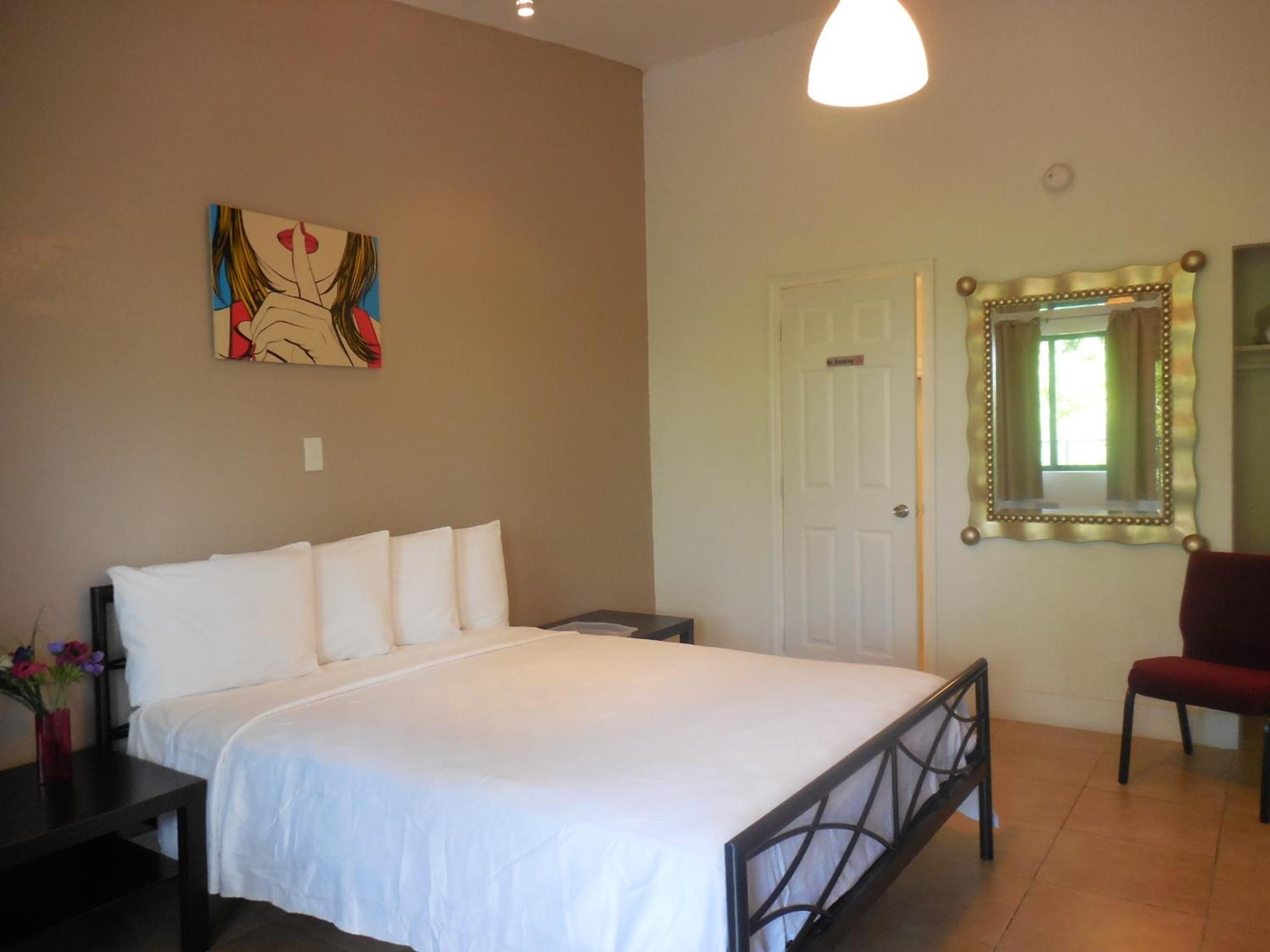 King Room (2 Adults) photo 1