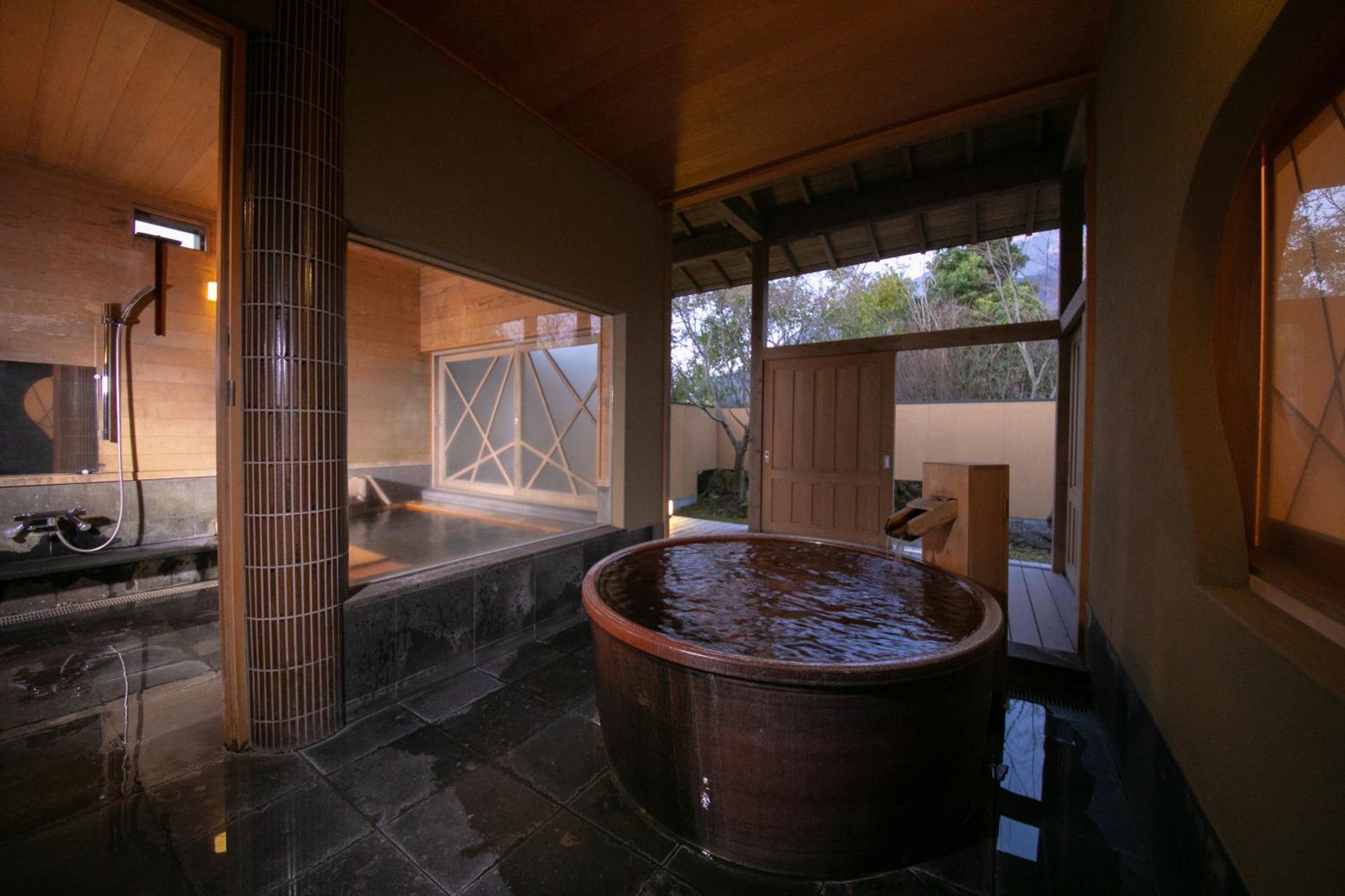 Deluxe Room with Tatami Area with Semi-Open Air Bath and Indoor Bath - Karin - photo 3