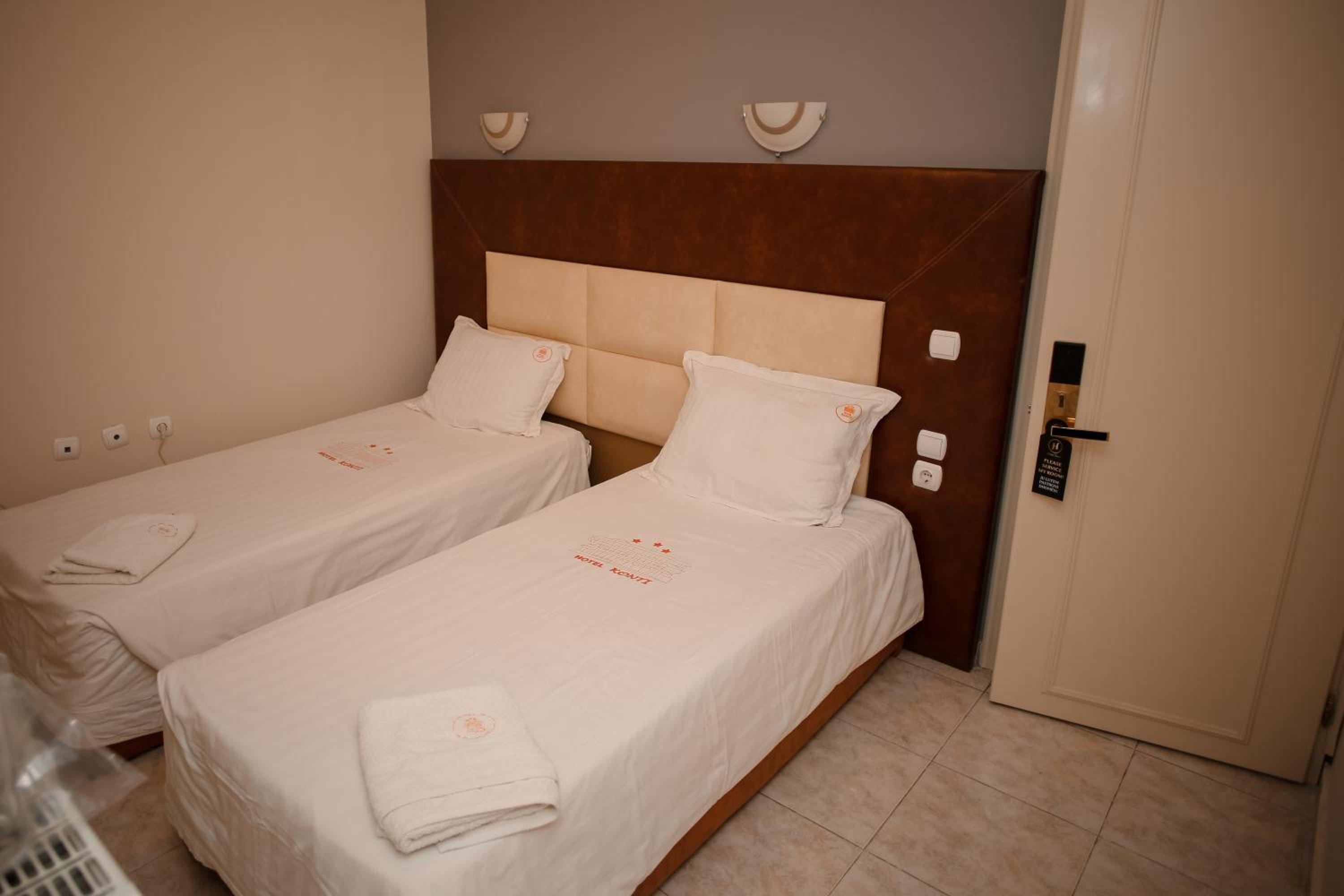 Budget Twin Room photo 3