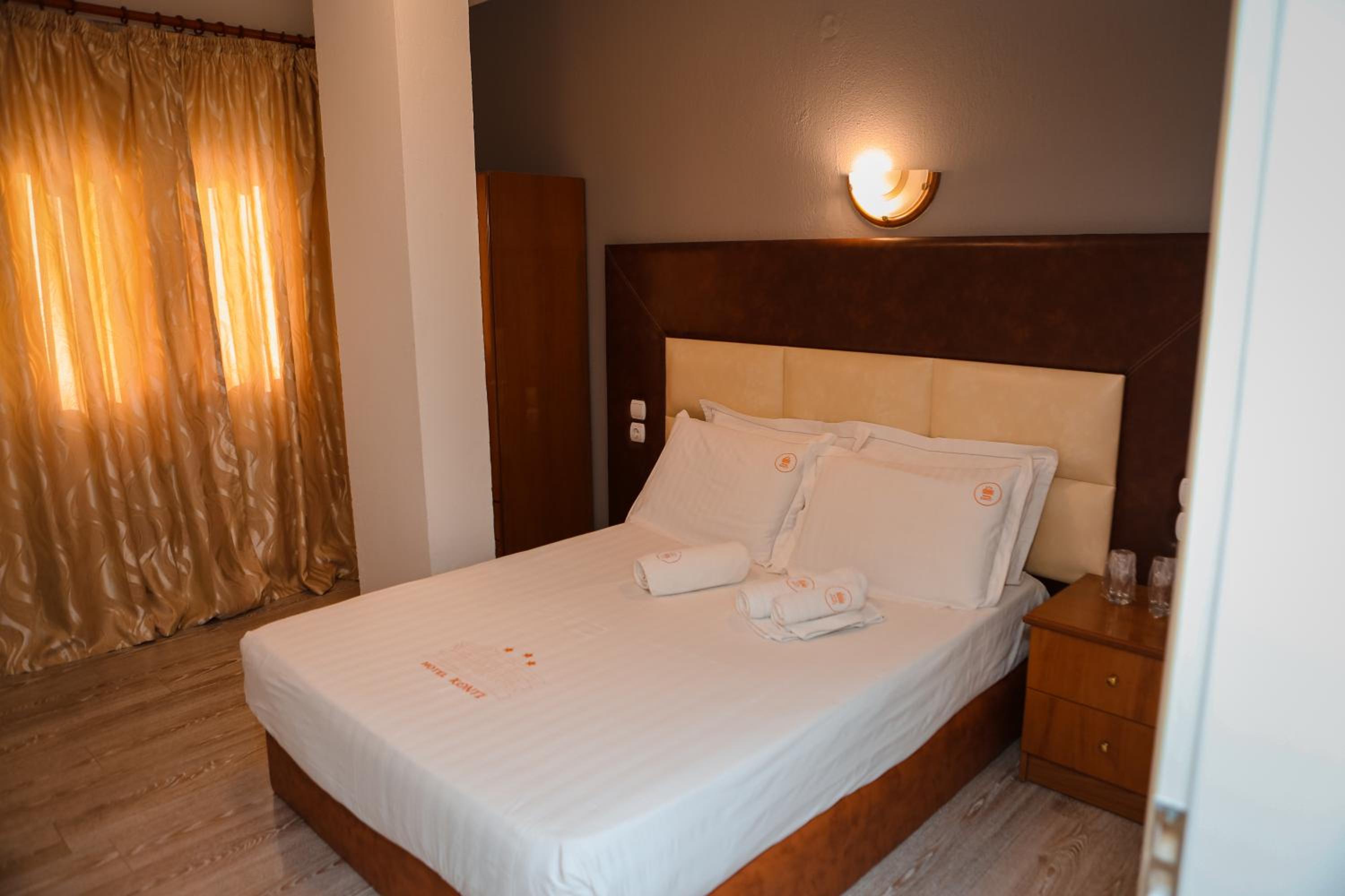 Budget Double Room photo 1