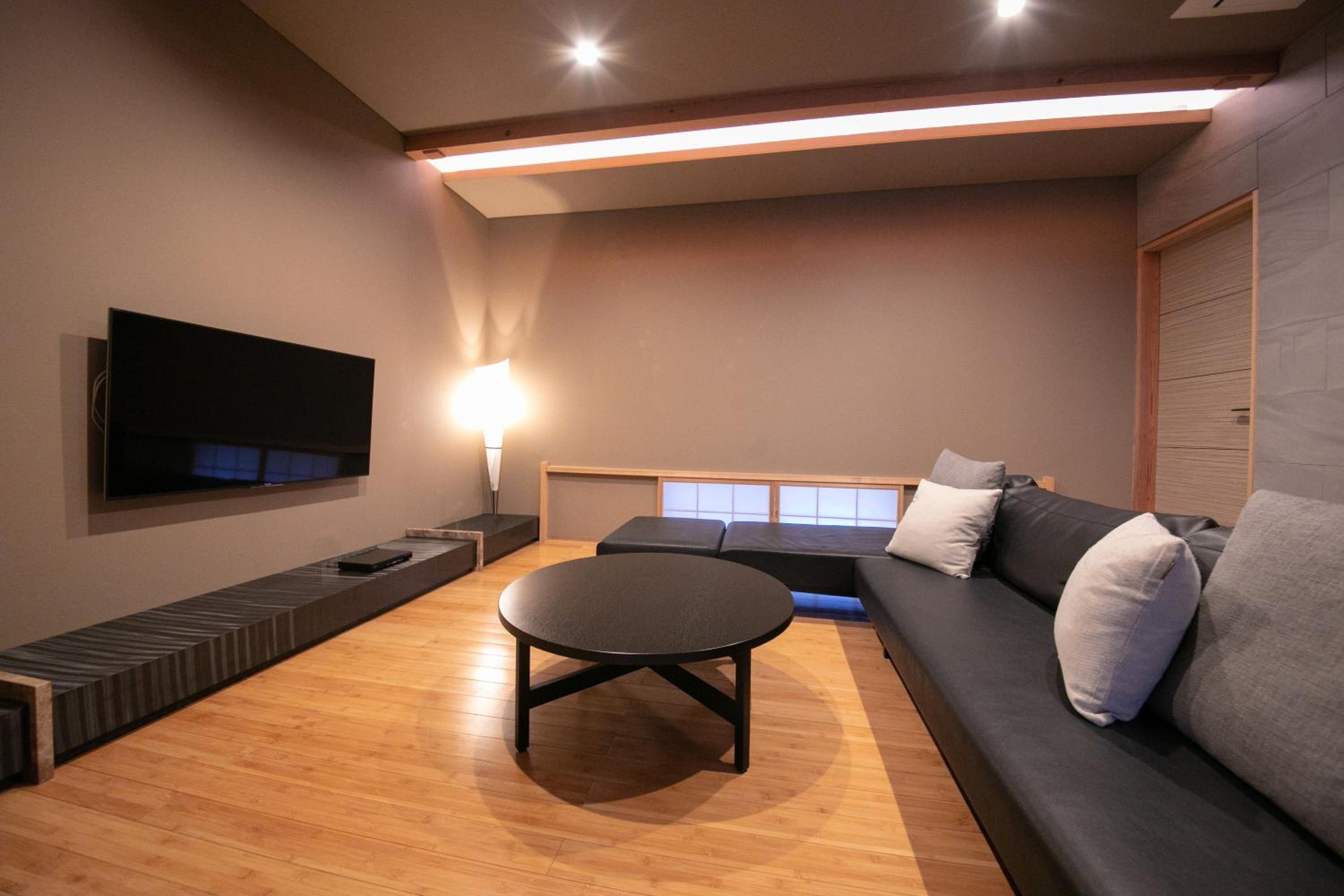 Superior Room with Tatami Area with Semi-Open Air Bath and Indoor Bath - Utsugi - photo 1