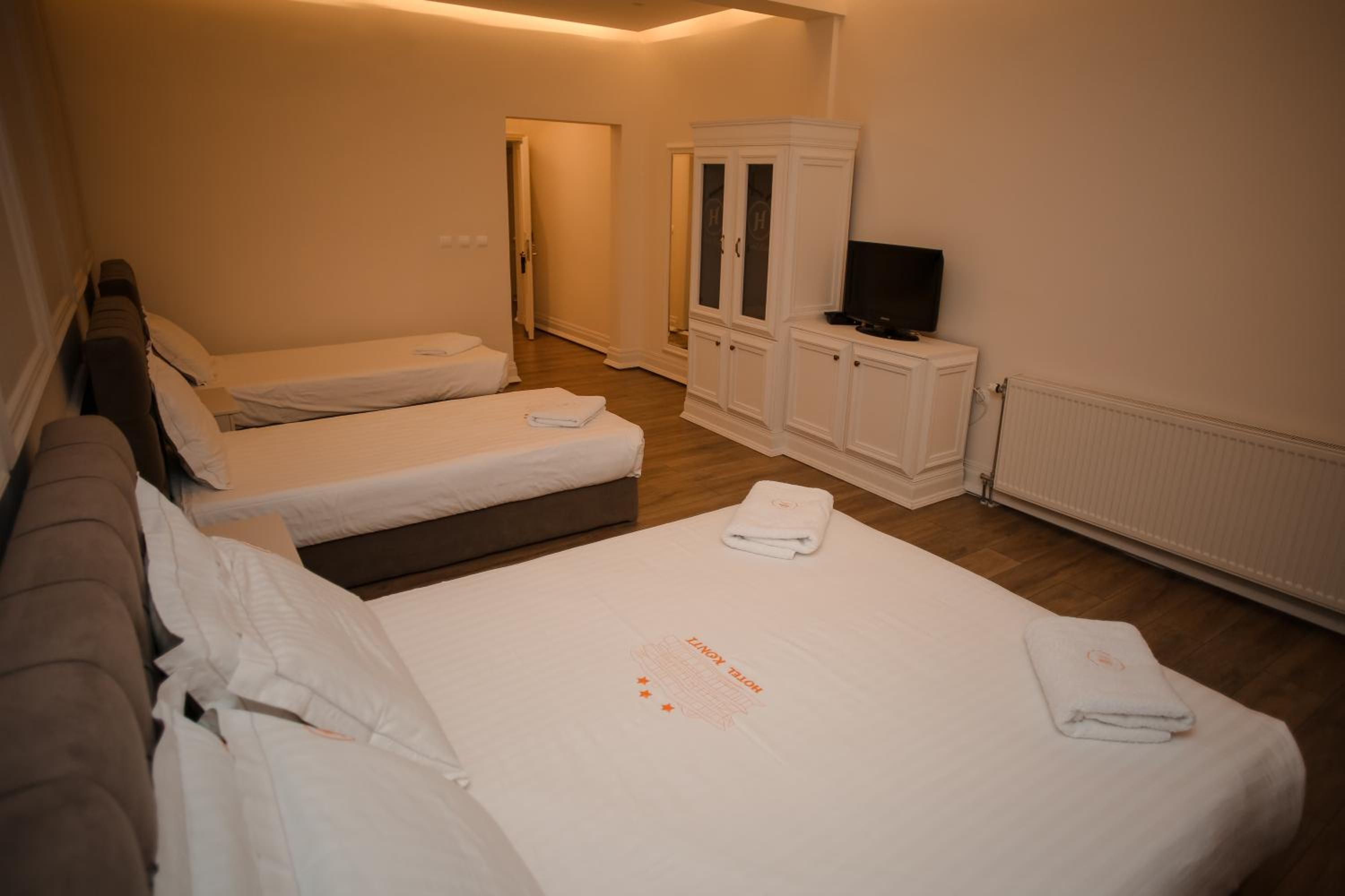 Deluxe Suite photo 1