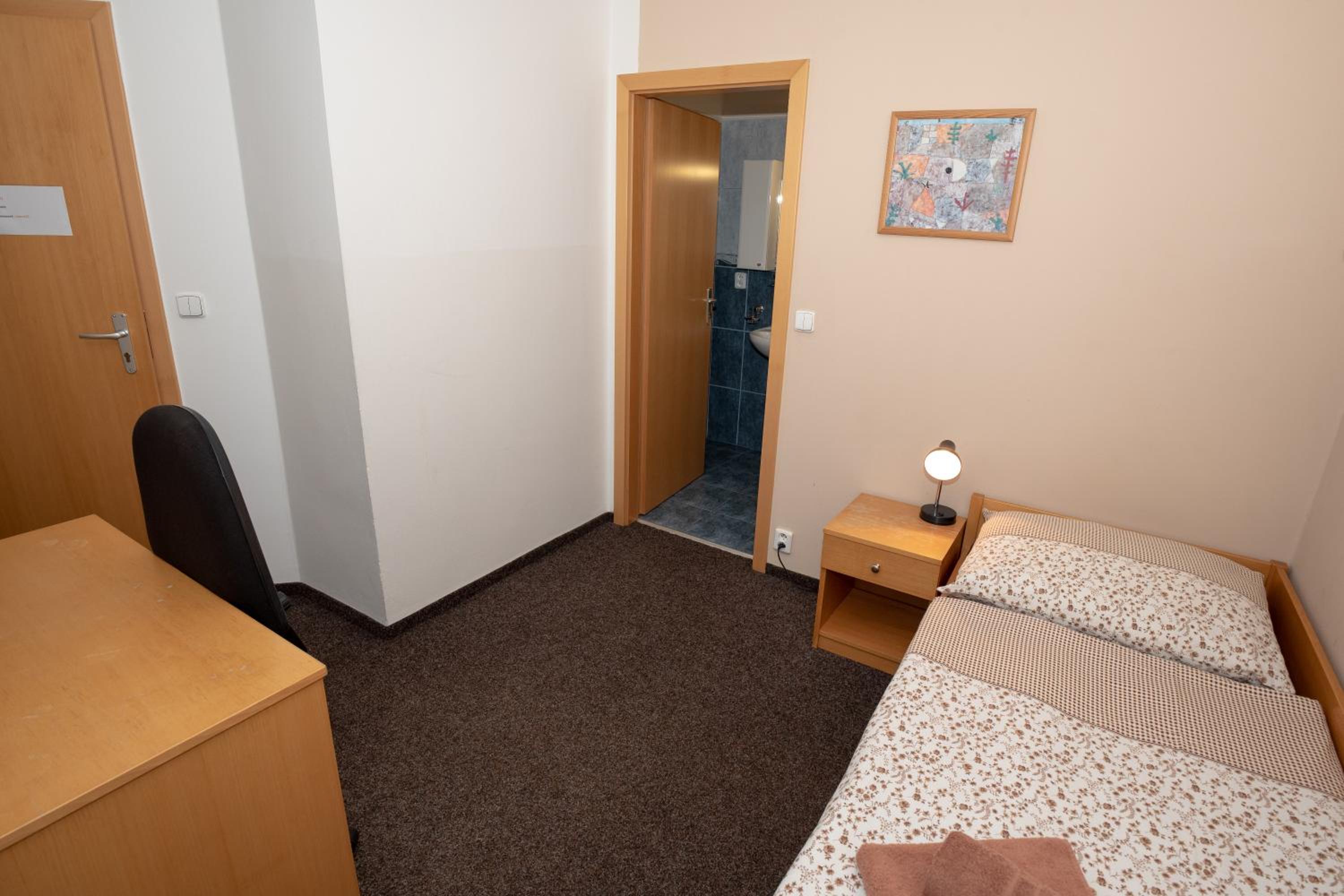 Single Room with Balcony photo 3