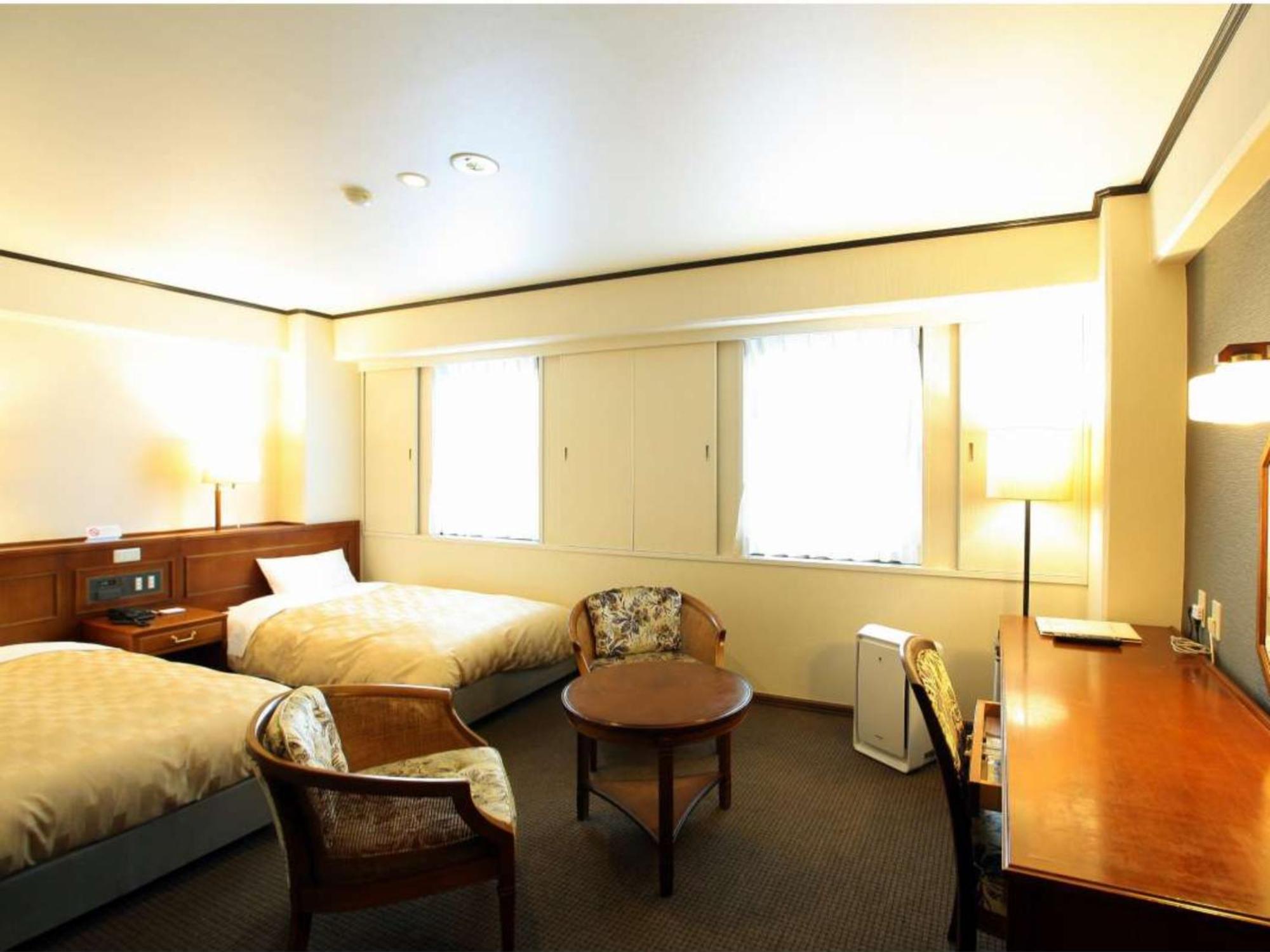 Deluxe Twin Room - Smoking photo 3
