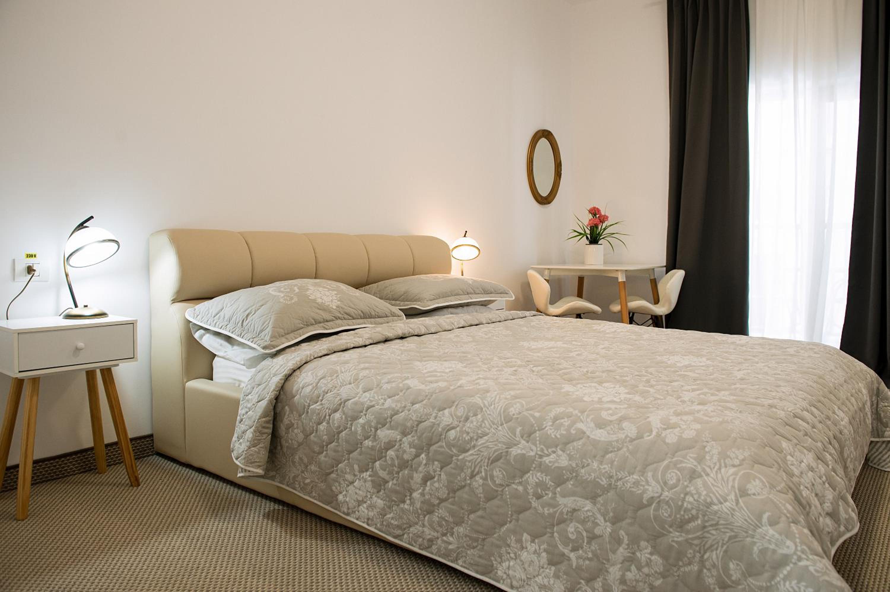 Double Room - Photo 1