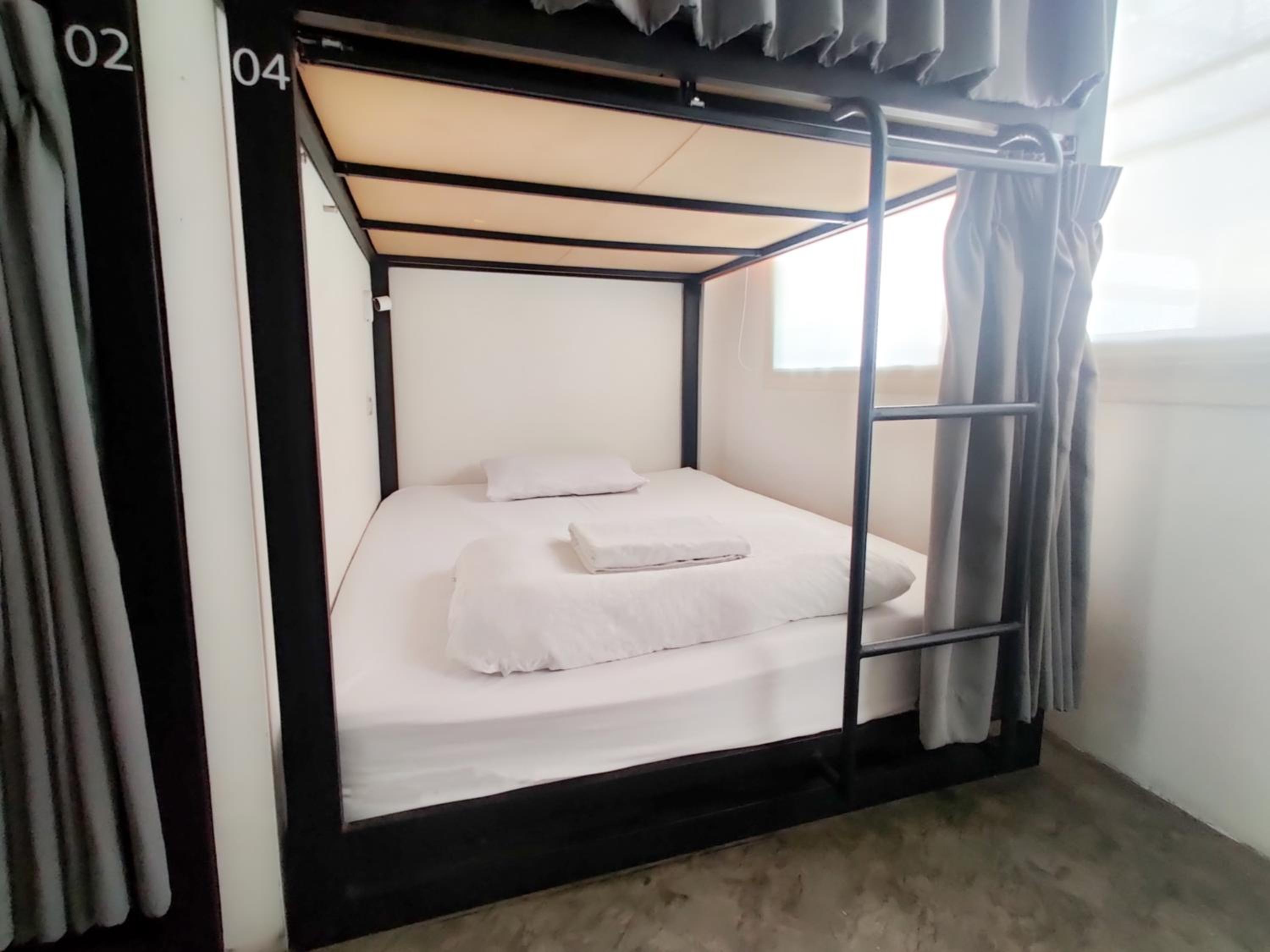 Bed in 4-Bed Female Dormitory Room photo 1