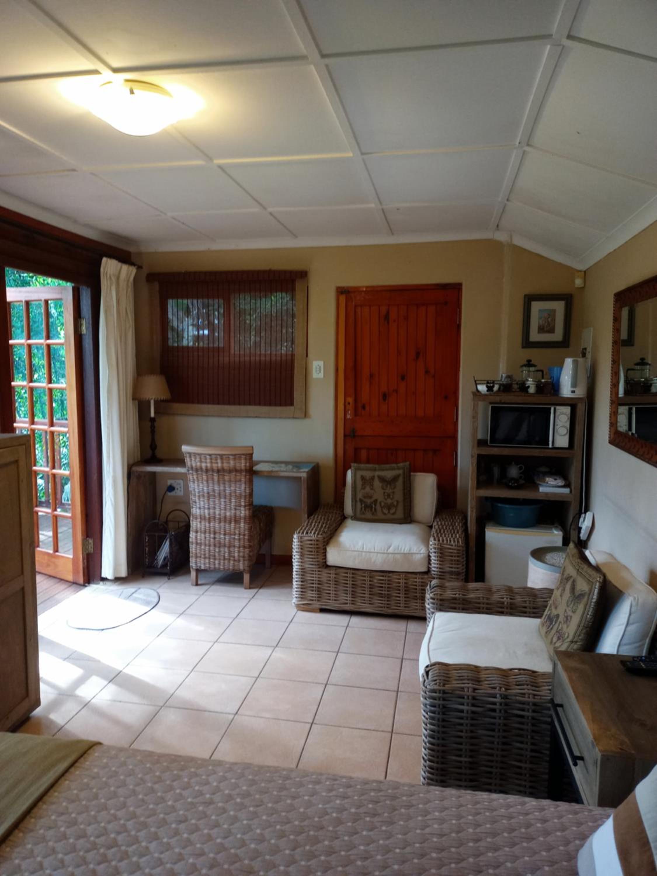 Queen Room with Balcony - Photo 1