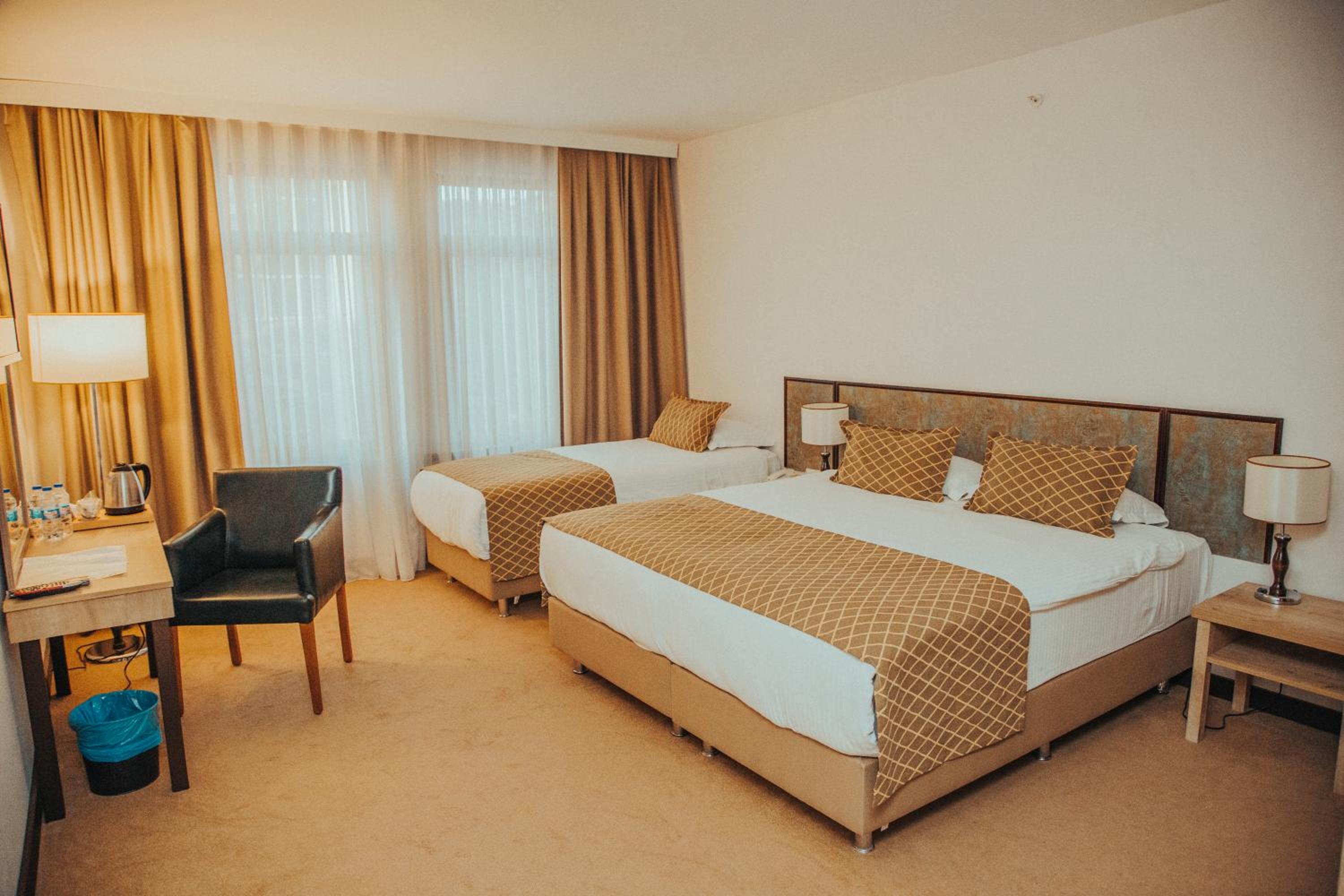 Standard Double Room - Photo 4
