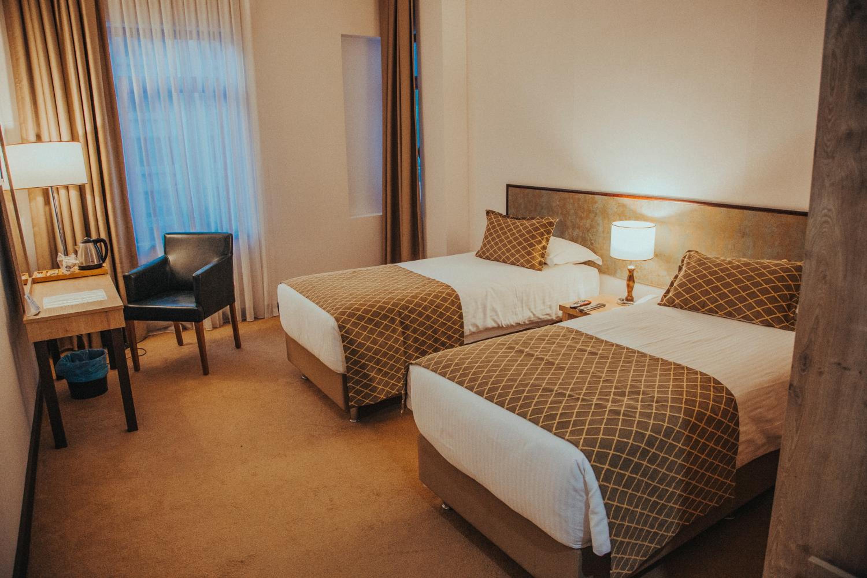 Standard Double Room - Photo 5