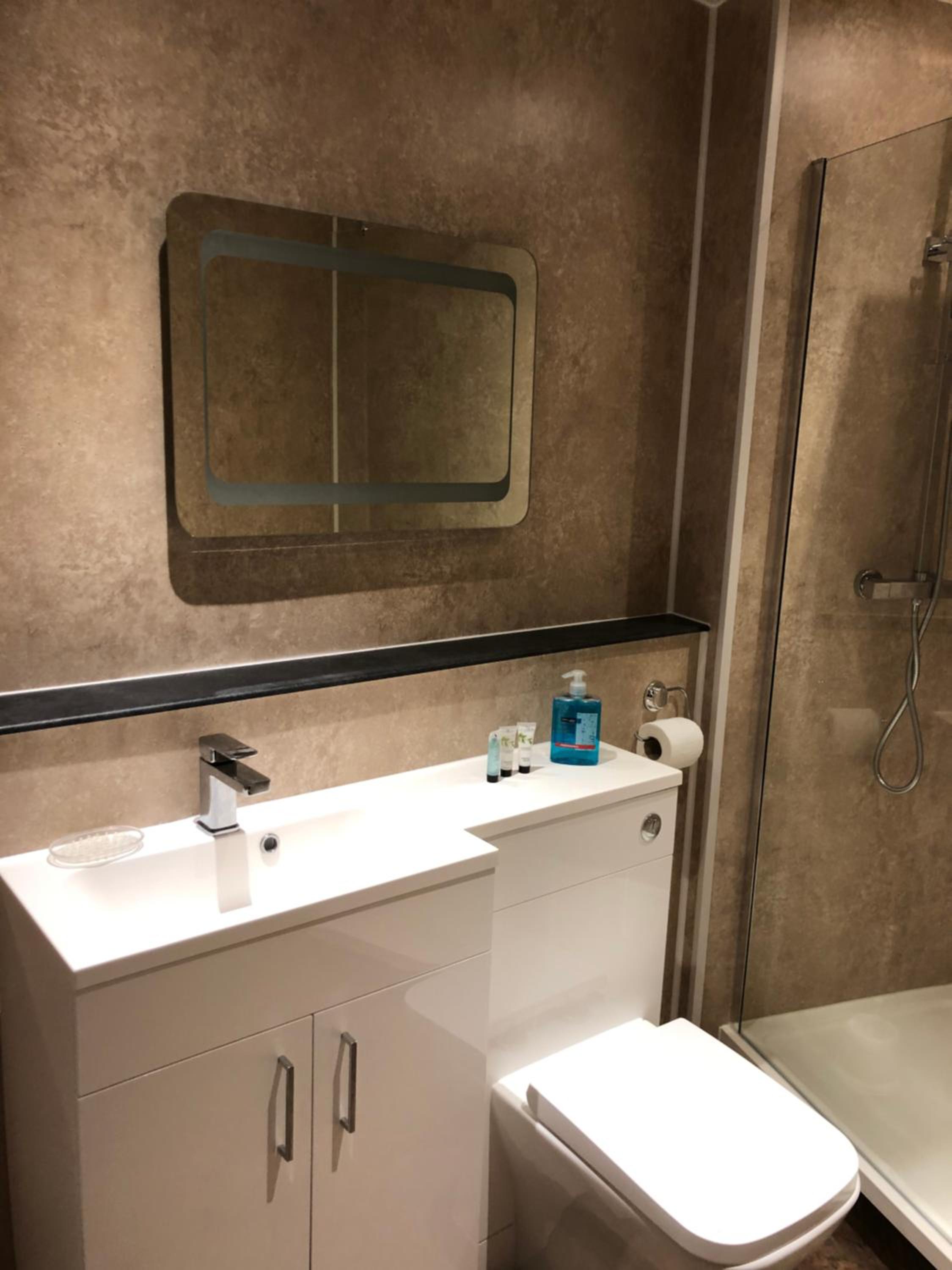 One-Bedroom Apartment - Photo 21