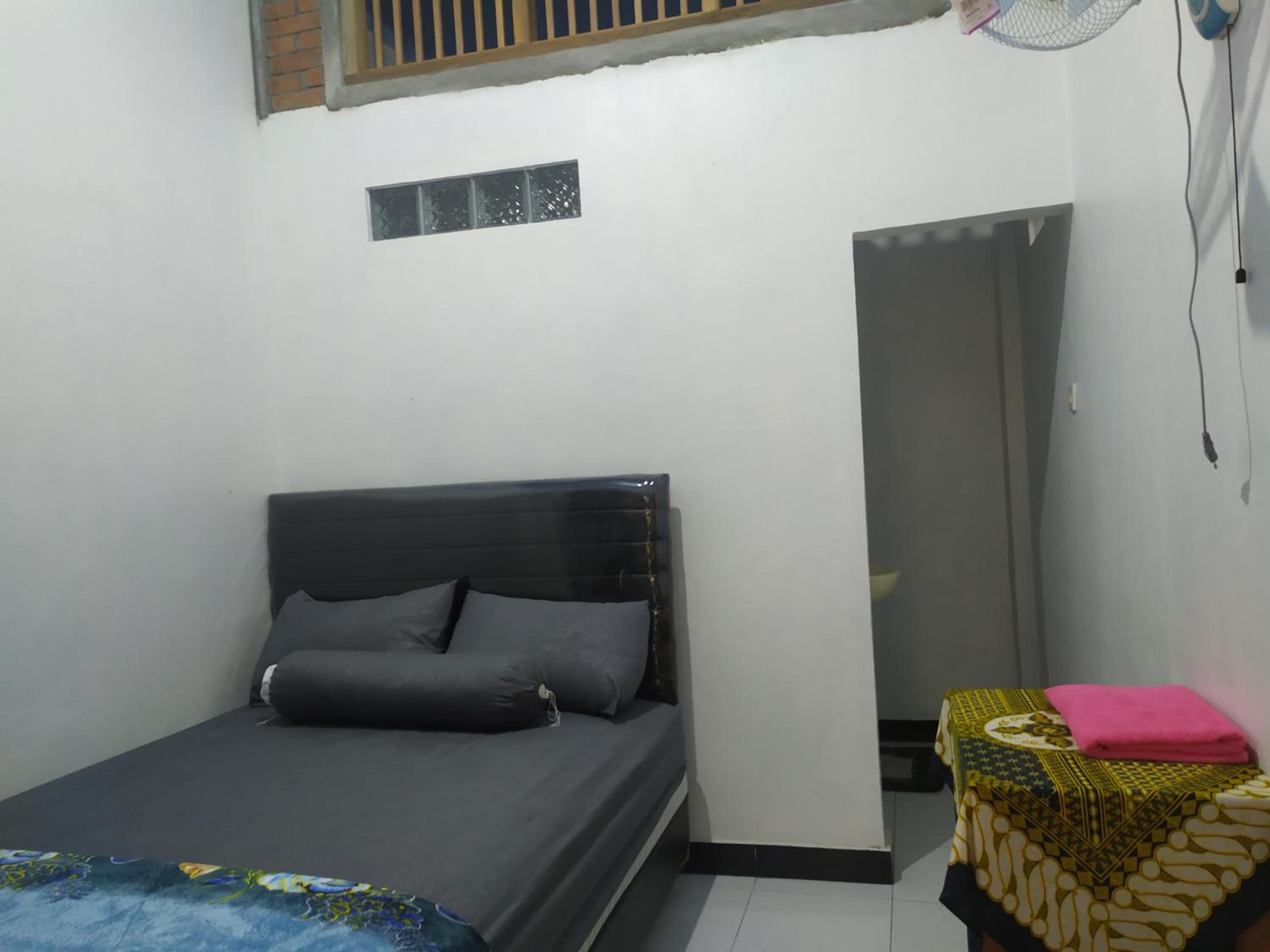 Small Double Room - Photo 1