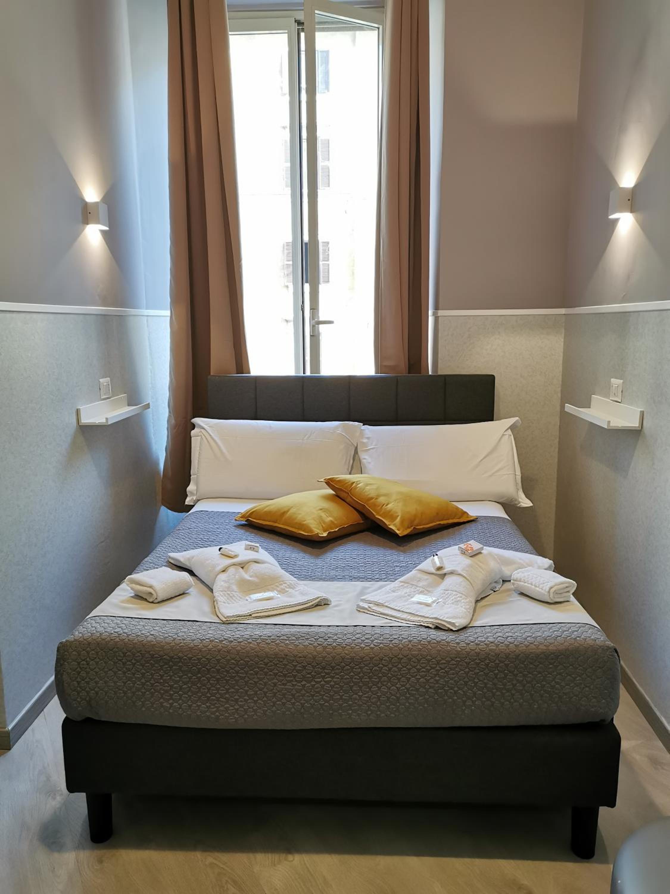 Small Double Room photo 1