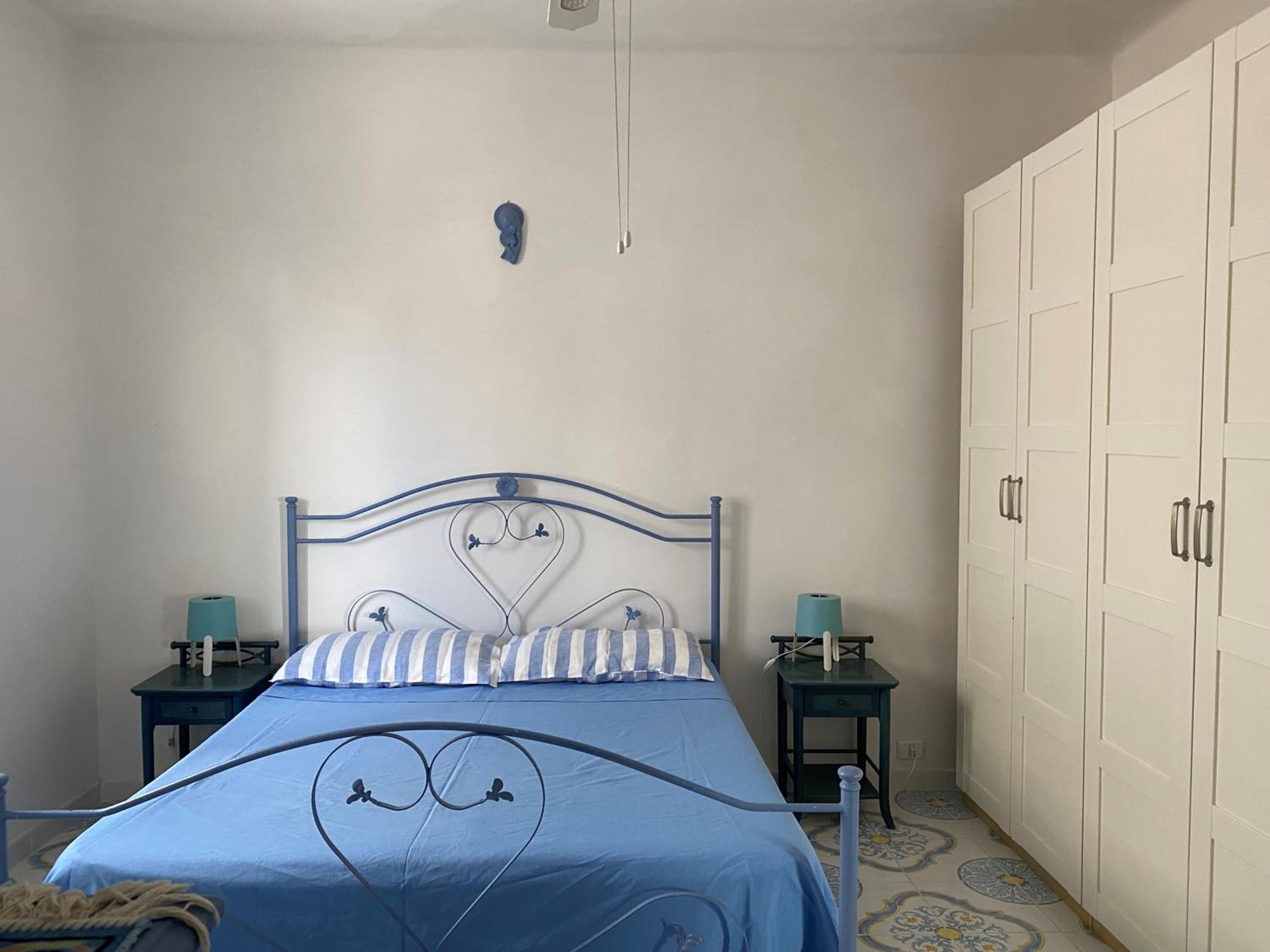 Three-Bedroom House photo 3