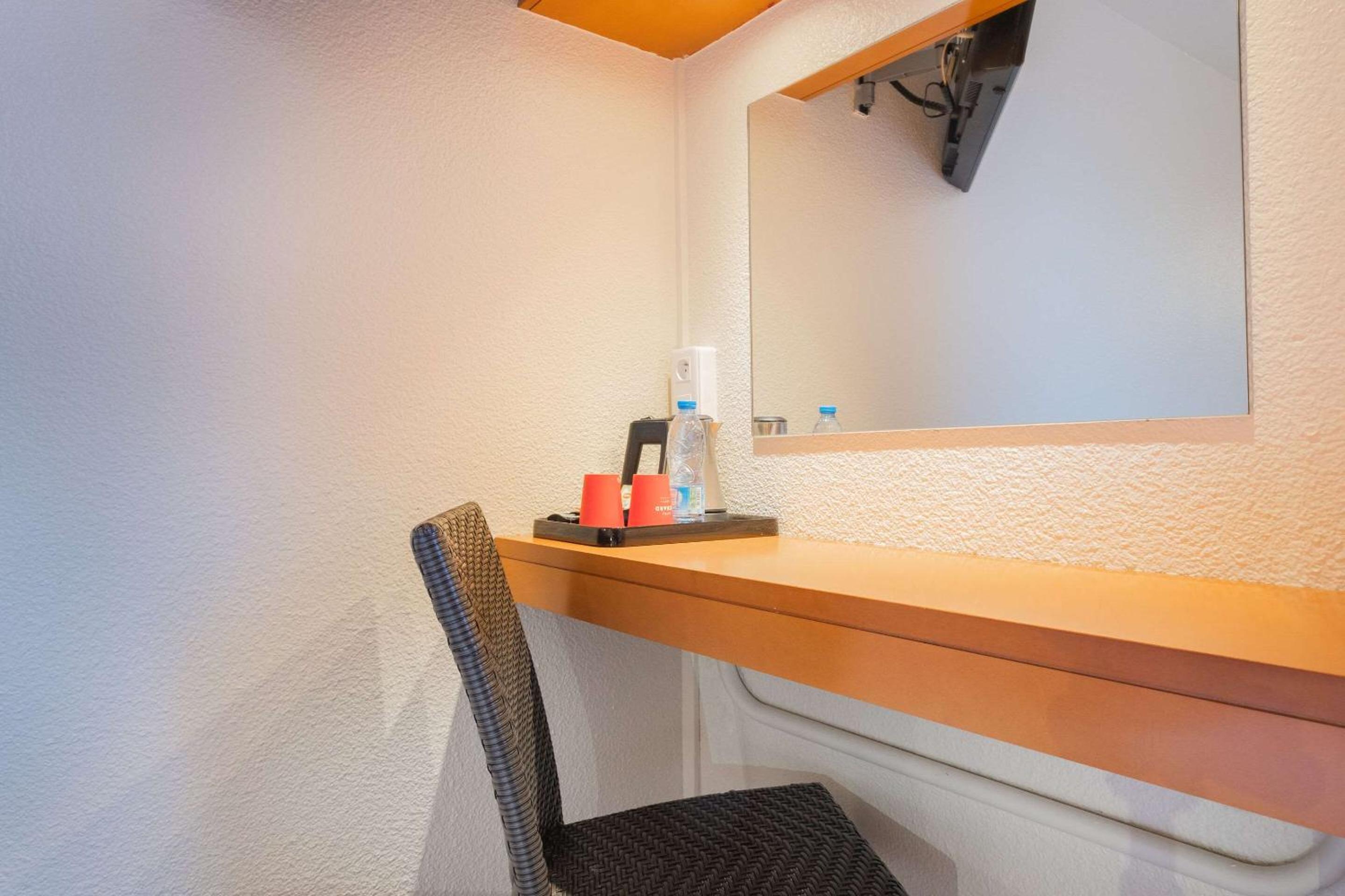 Double Room - Photo 6