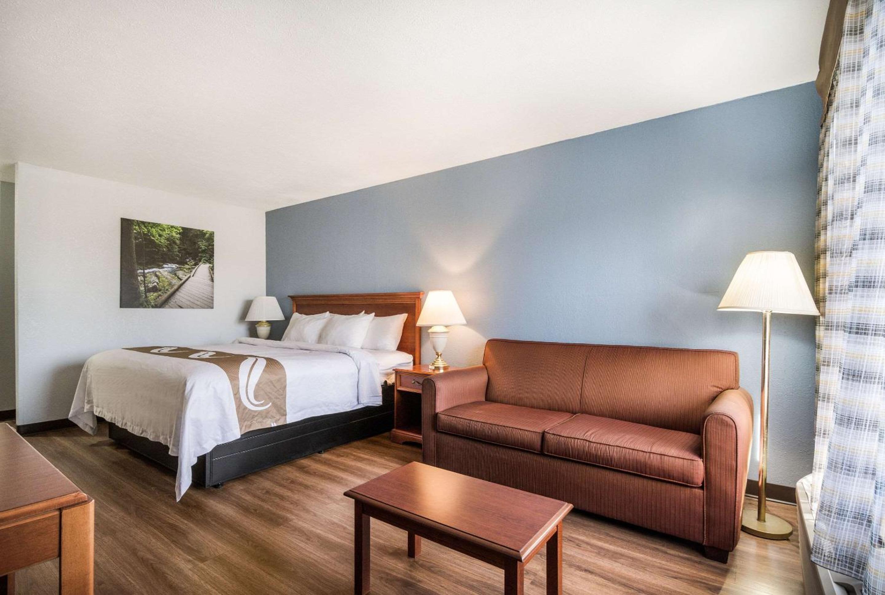 King Room Lake Front - Non Smoking/Top Floor - Photo 2