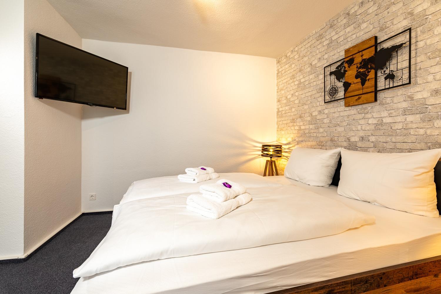 Suite - Photo 10